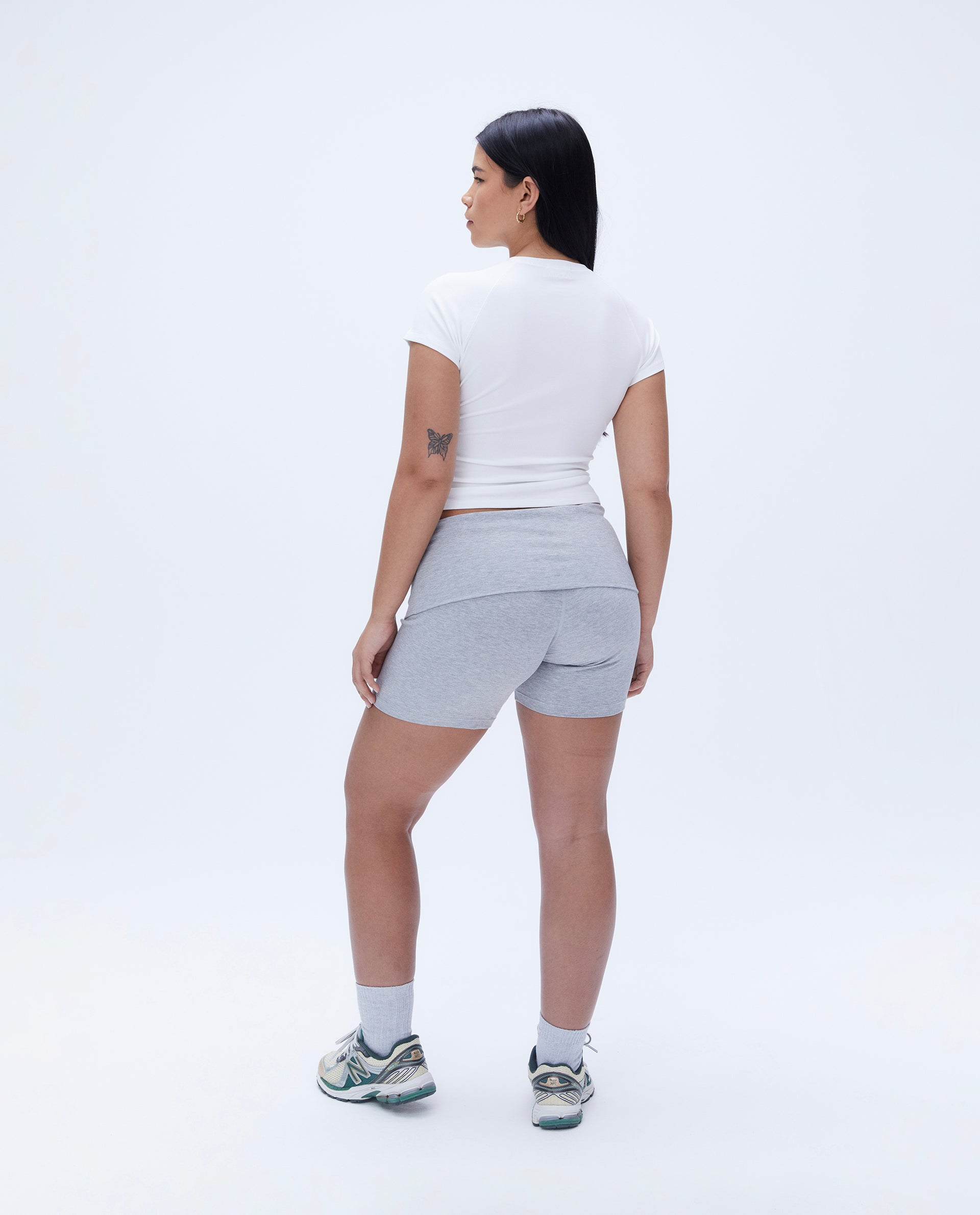 Women's Ribbed Raglan Short Sleeve T-Shirt - Soft Cotton Blend Casual Tee for Everyday Wear | Perfect for Workouts, Yoga, and Layering Outfits