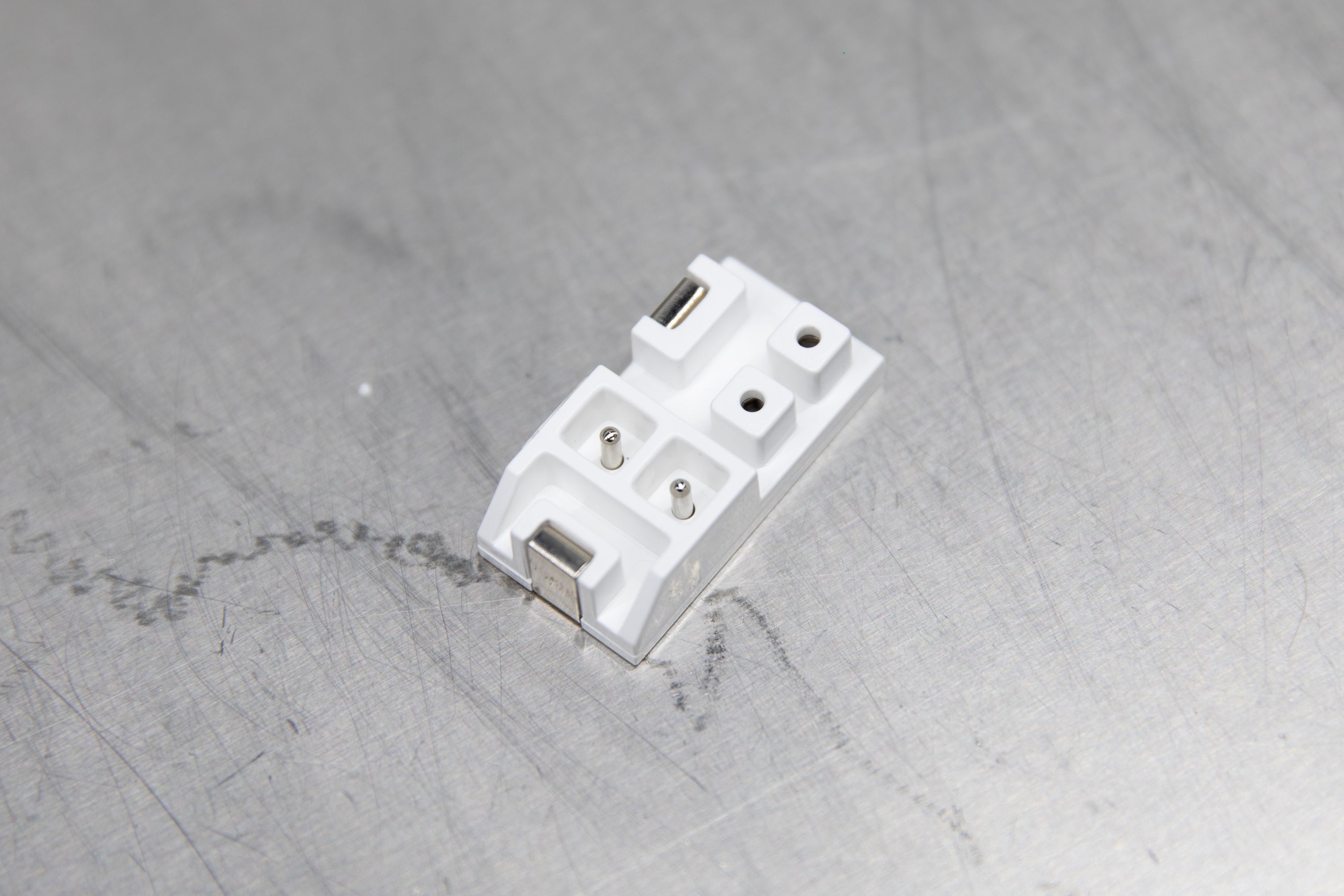 Under Cabinet LED Light Connectors - Seamless Link for Kitchen Cabinet Lighting | Perfect for Under Cabinet, Closet, and Shelf Illumination