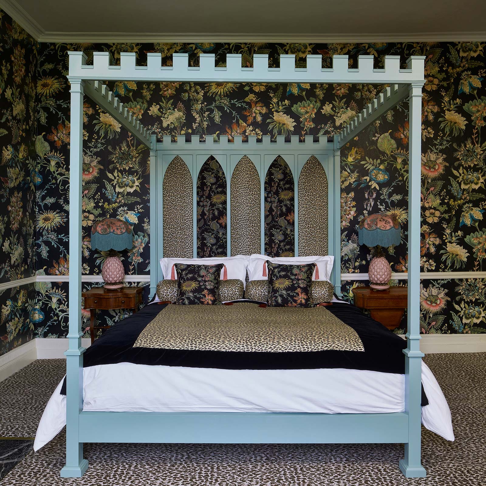 Royal Castle Wooden Play Bed for Kids - Princess & Knight Themed Bedroom Furniture - Perfect for Imaginative Play & Bedtime Stories