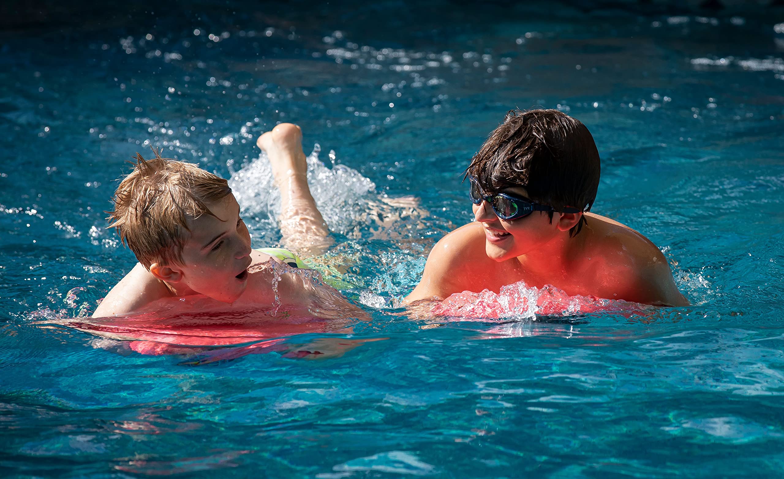 Rechargeable Water Glider Toy - Fun Floating Pool & Bath Toy for Kids - Outdoor Water Play & Summer Activities