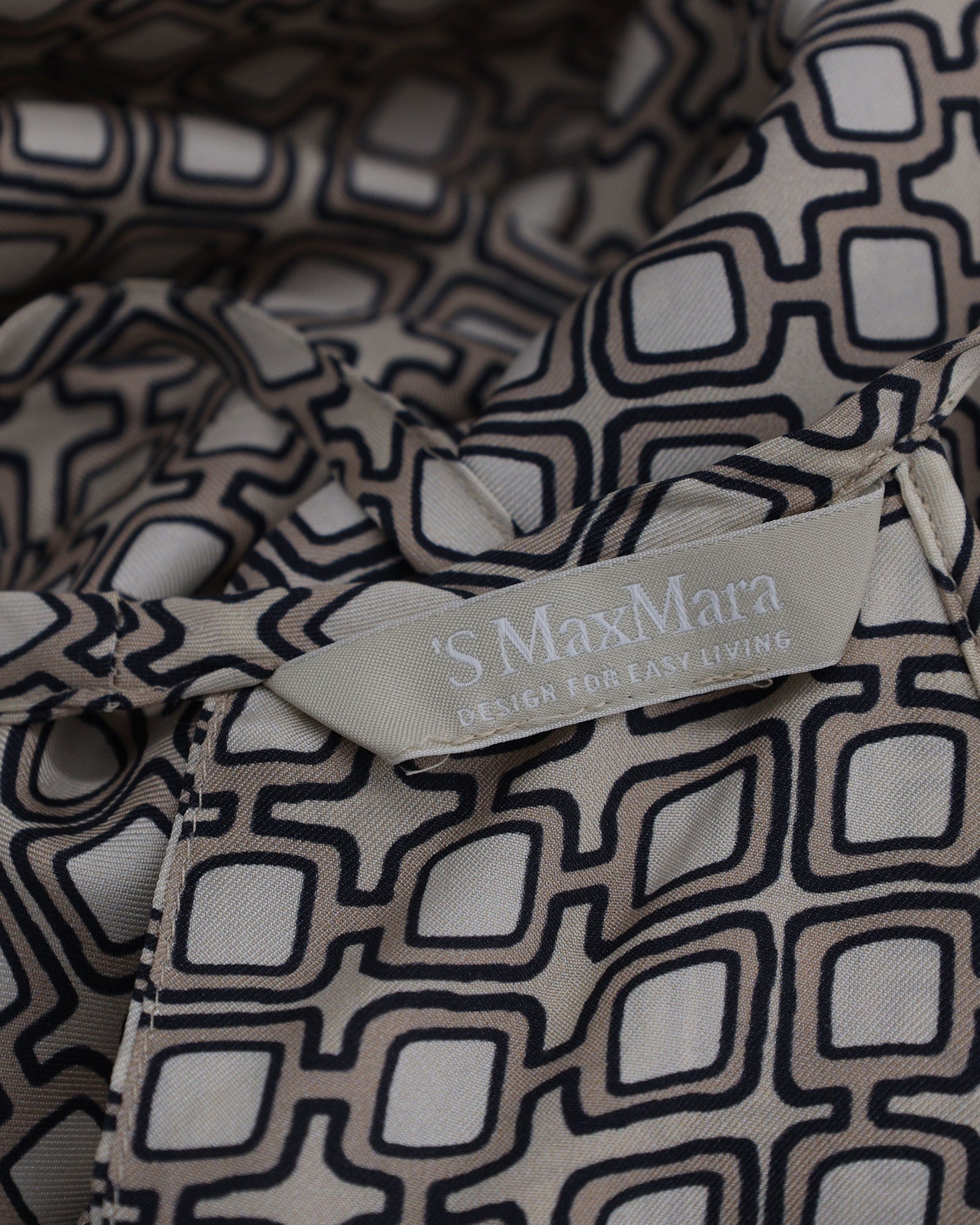Max Mara Beige Silk Printed Dress - Elegant & Comfortable Women's Fashion for Office, Party & Special Occasions