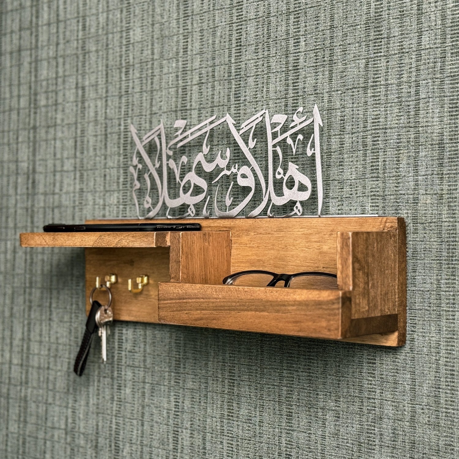 Wooden Key Holder with Arabic Calligraphy - Ahlan Wa Sahlan Islamic Home Decor for Wall Mounting | Perfect for Entryway, Living Room & Muslim Household Organization
