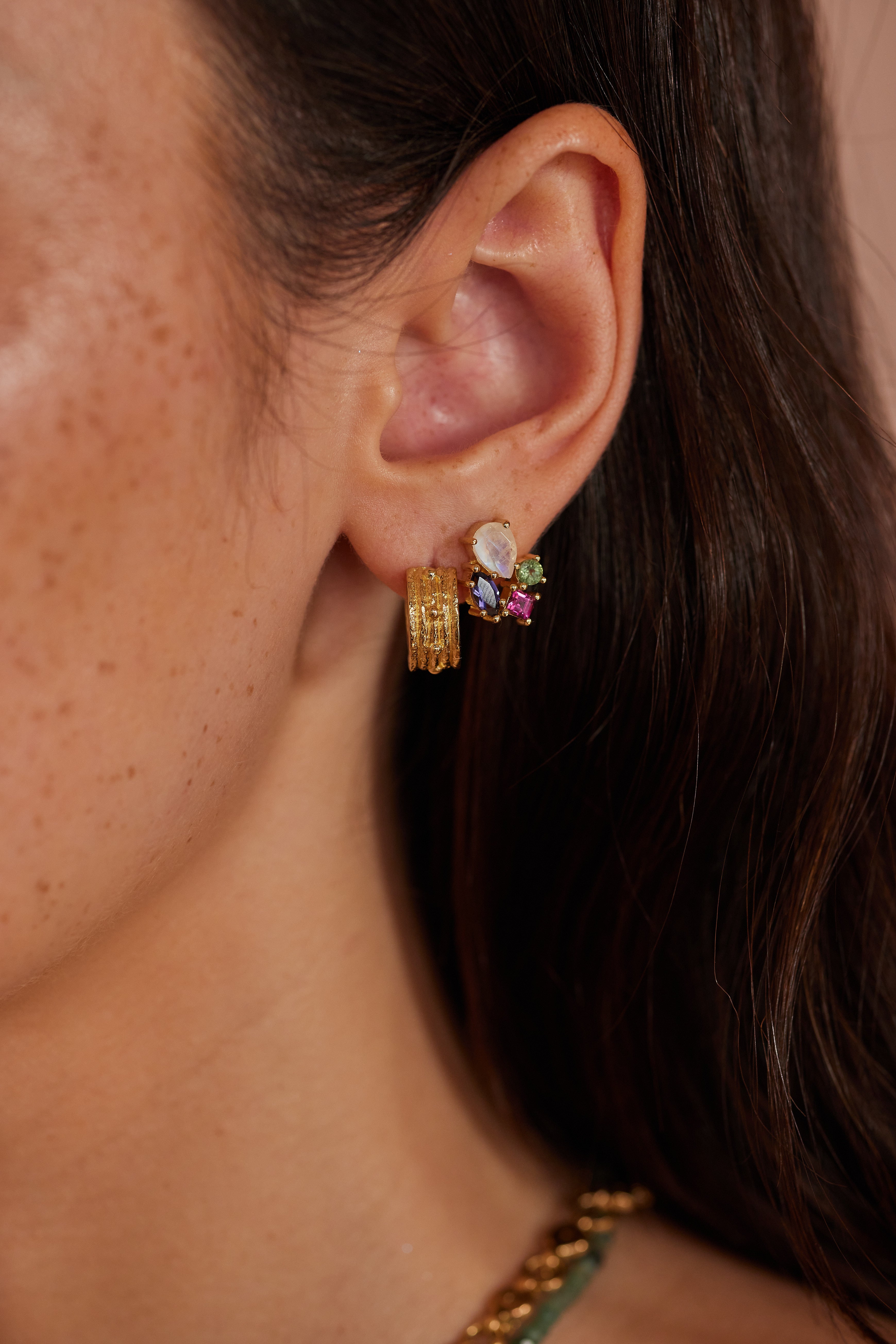 Fleur Gold Stud Earrings for Women - Elegant Floral Design Hypoallergenic Jewelry - Perfect for Parties, Weddings & Everyday Wear