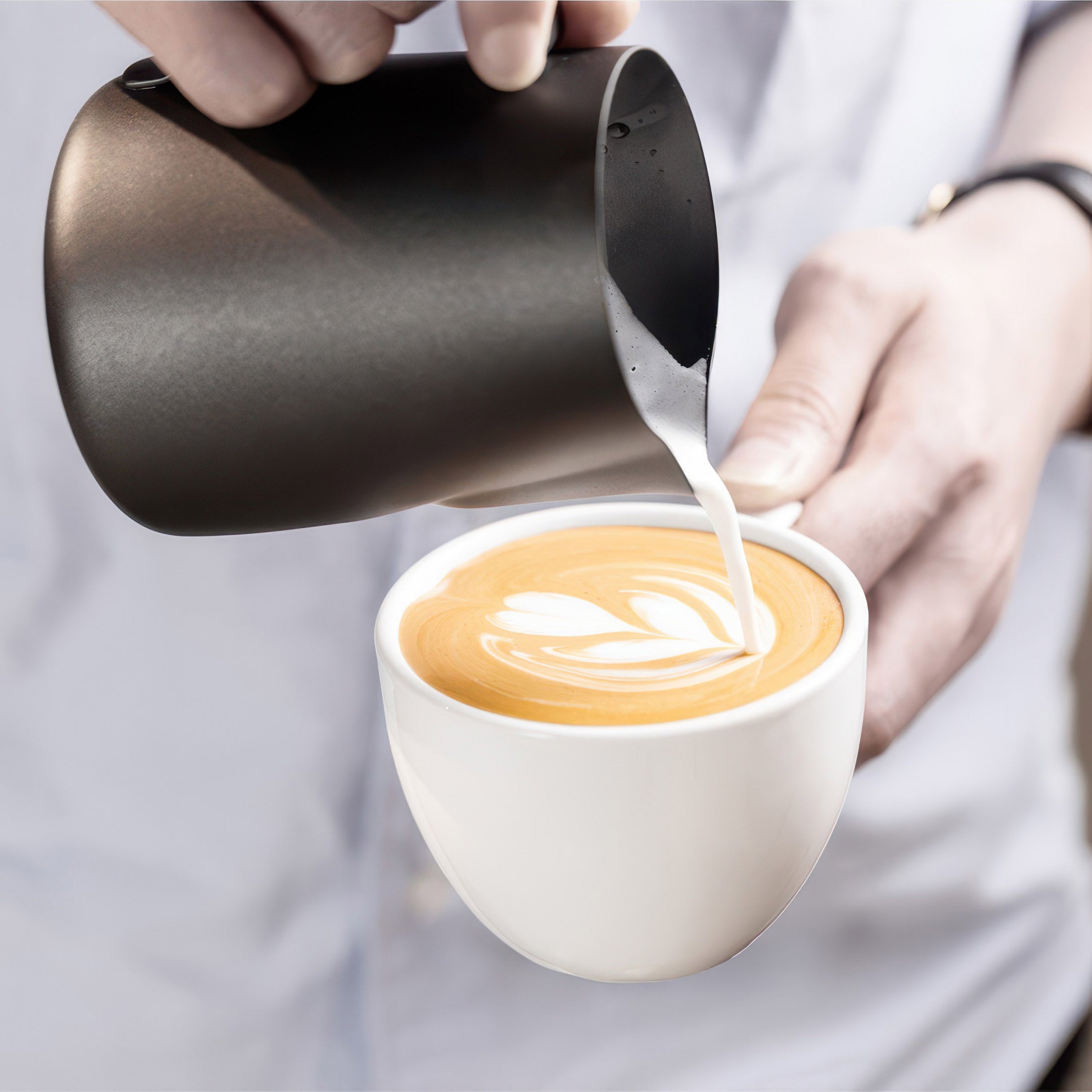 Premium Stainless Steel Latte Art Pitcher - Barista-Grade Milk Frothing Jug for Perfect Coffee Creations - Ideal for Home Baristas & Coffee Shops