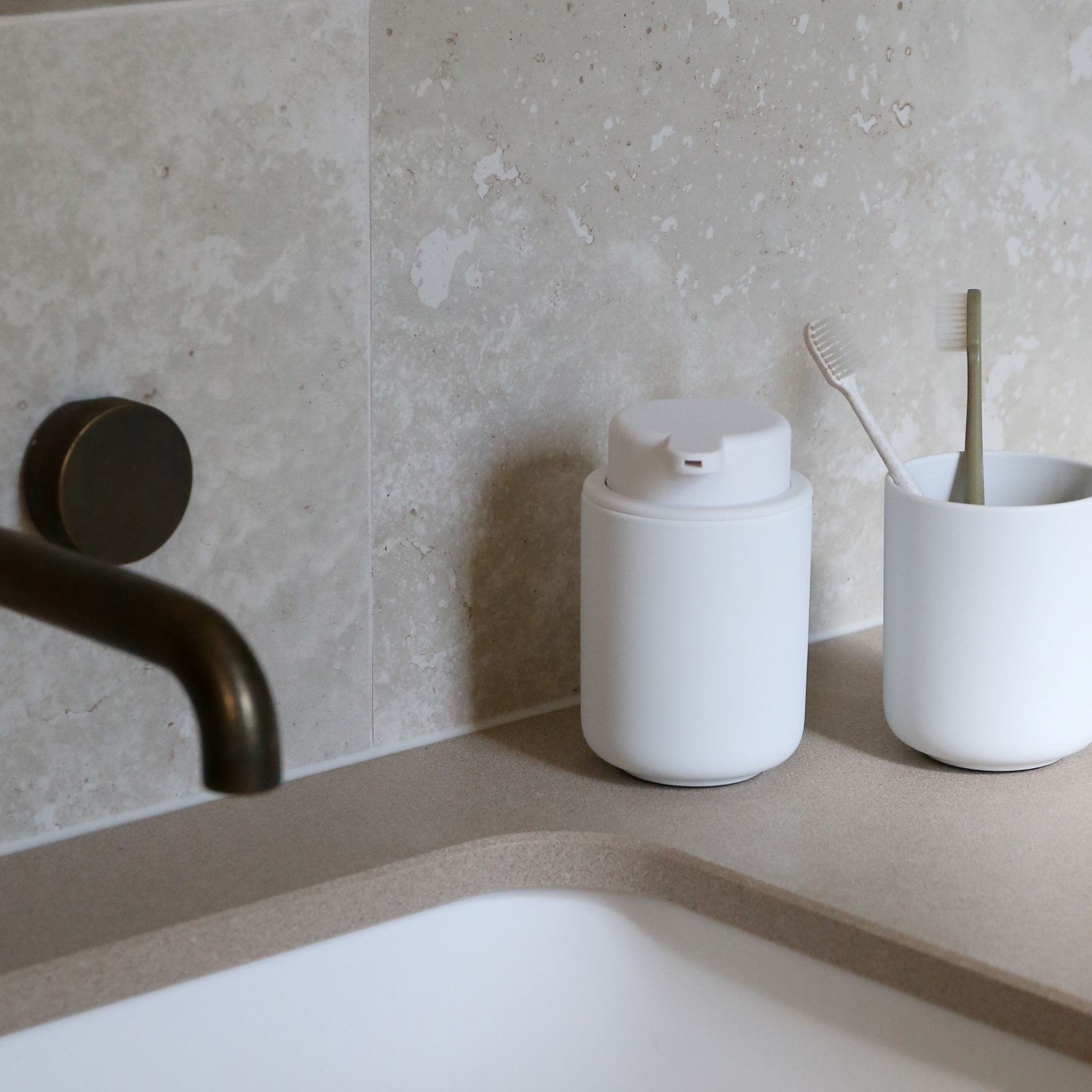 ZONE DENMARK Ume Soap Dispenser 250ml - Modern White Bathroom Soap Dispenser (12.8cm Height) - Perfect for Kitchen, Bathroom, and Guest Washroom Decor