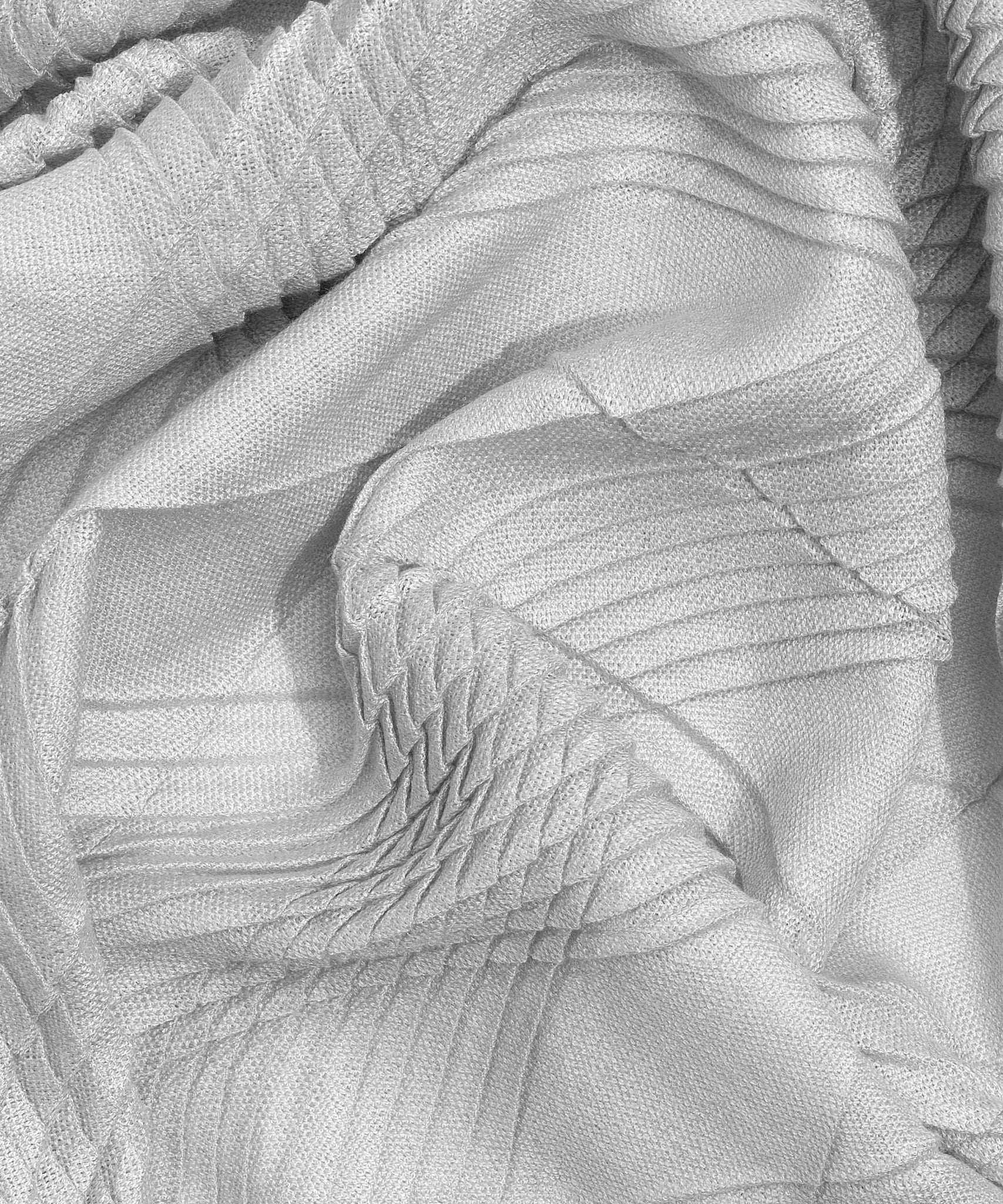 Essential Pleated Milk Wrap - Stylish & Comfortable Nursing Cover for Breastfeeding Moms - Perfect for On-the-Go, Travel, and Public Nursing