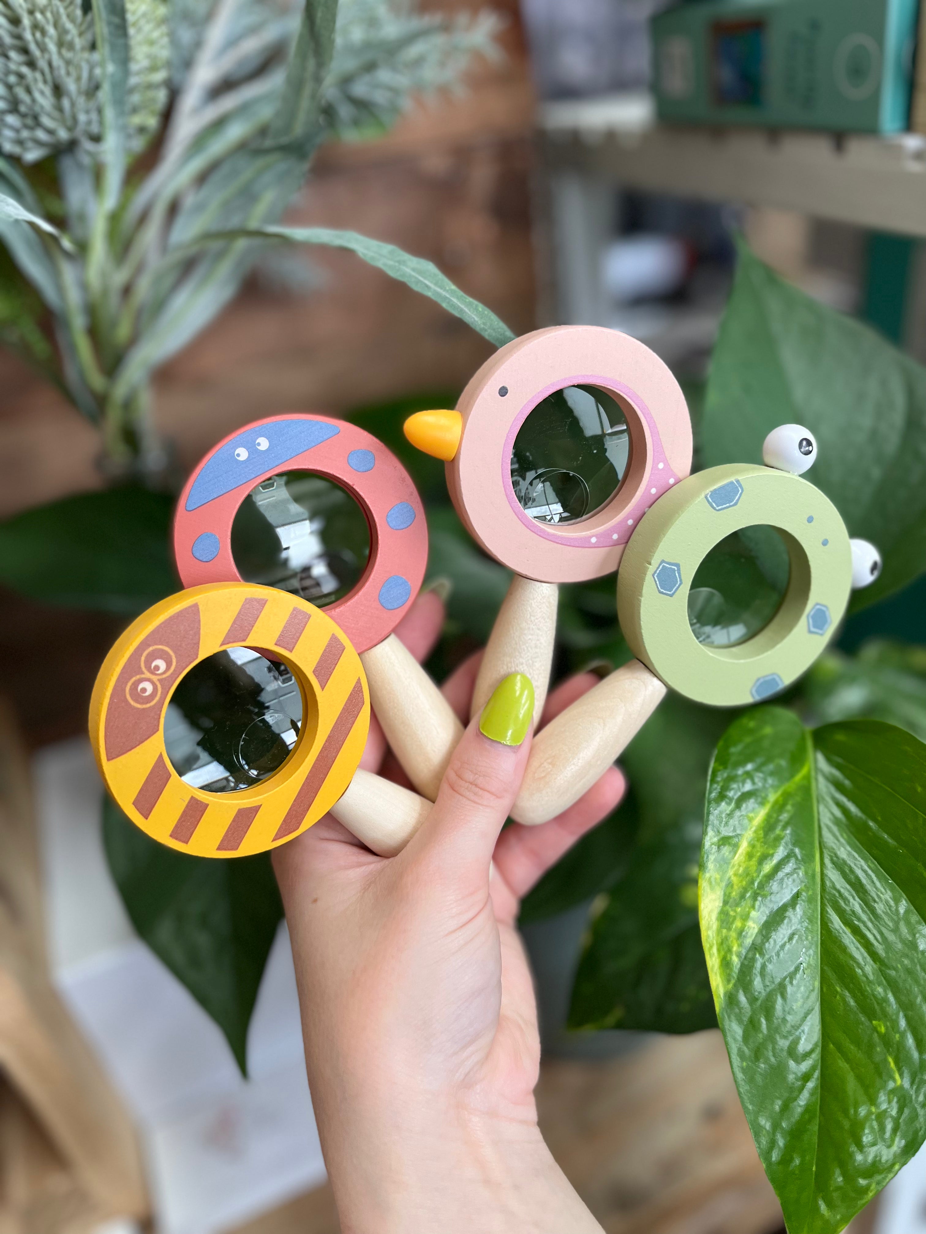 Wooden Garden Magnifying Glasses for Kids - 3x Magnification, Durable & Safe Outdoor Exploration Tools - Perfect for Bug Hunting, Nature Study, and Backyard Adventures