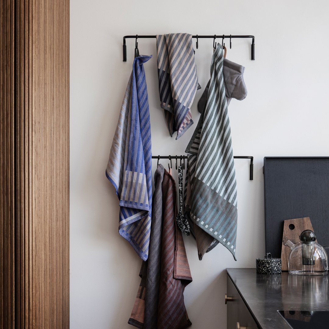 Stainless Steel Kitchen Towel Rack with 6 Hooks - Wall Mounted Organizer for Utensils, Sponges & Towels - Perfect for Kitchen, Bathroom, and Laundry Room Storage