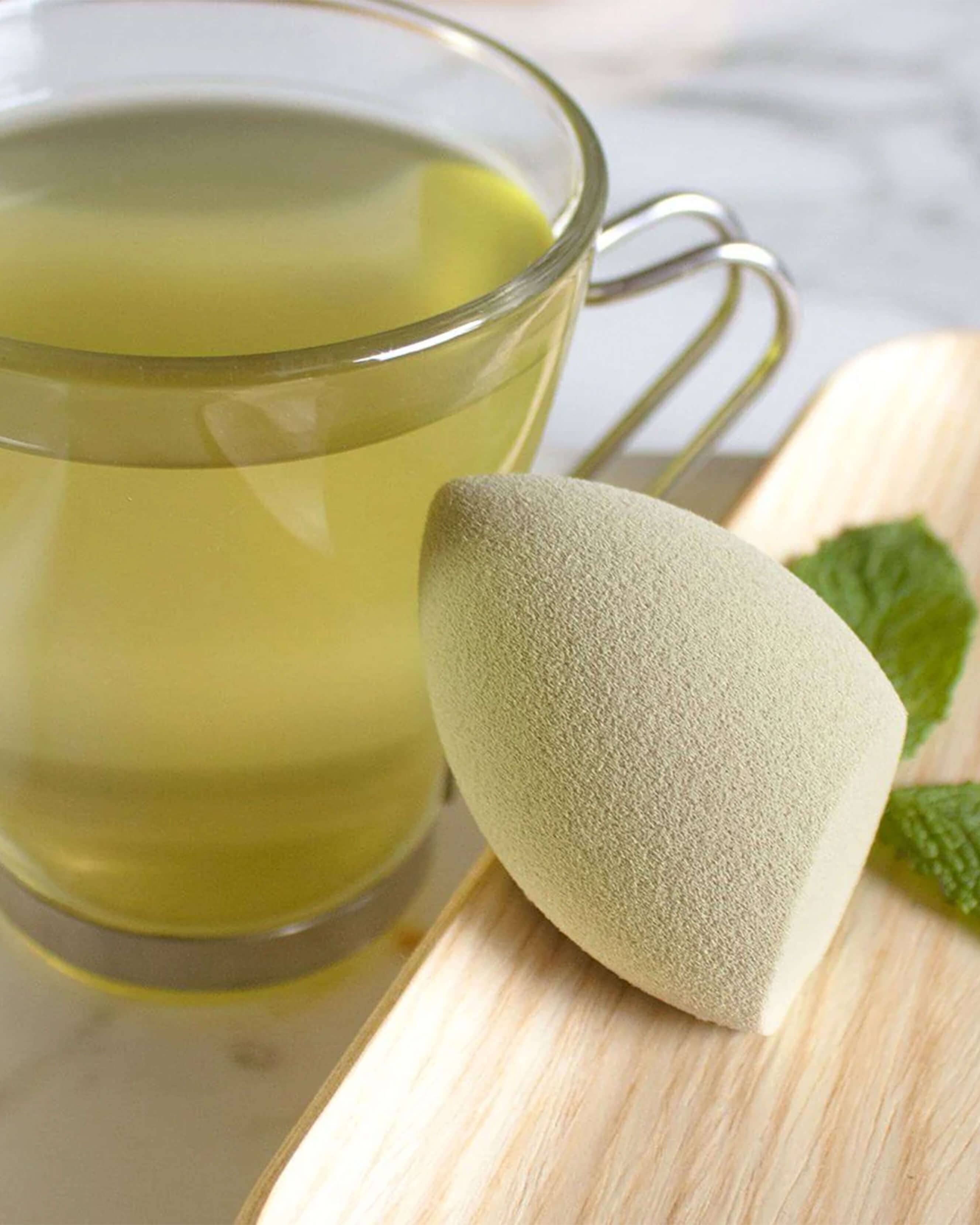 Pure Luxury Au Naturel Green Tea Makeup Sponge - Vegan & Cruelty-Free Blending Sponge for Flawless Foundation Application | Perfect for Daily Makeup & Professional Use