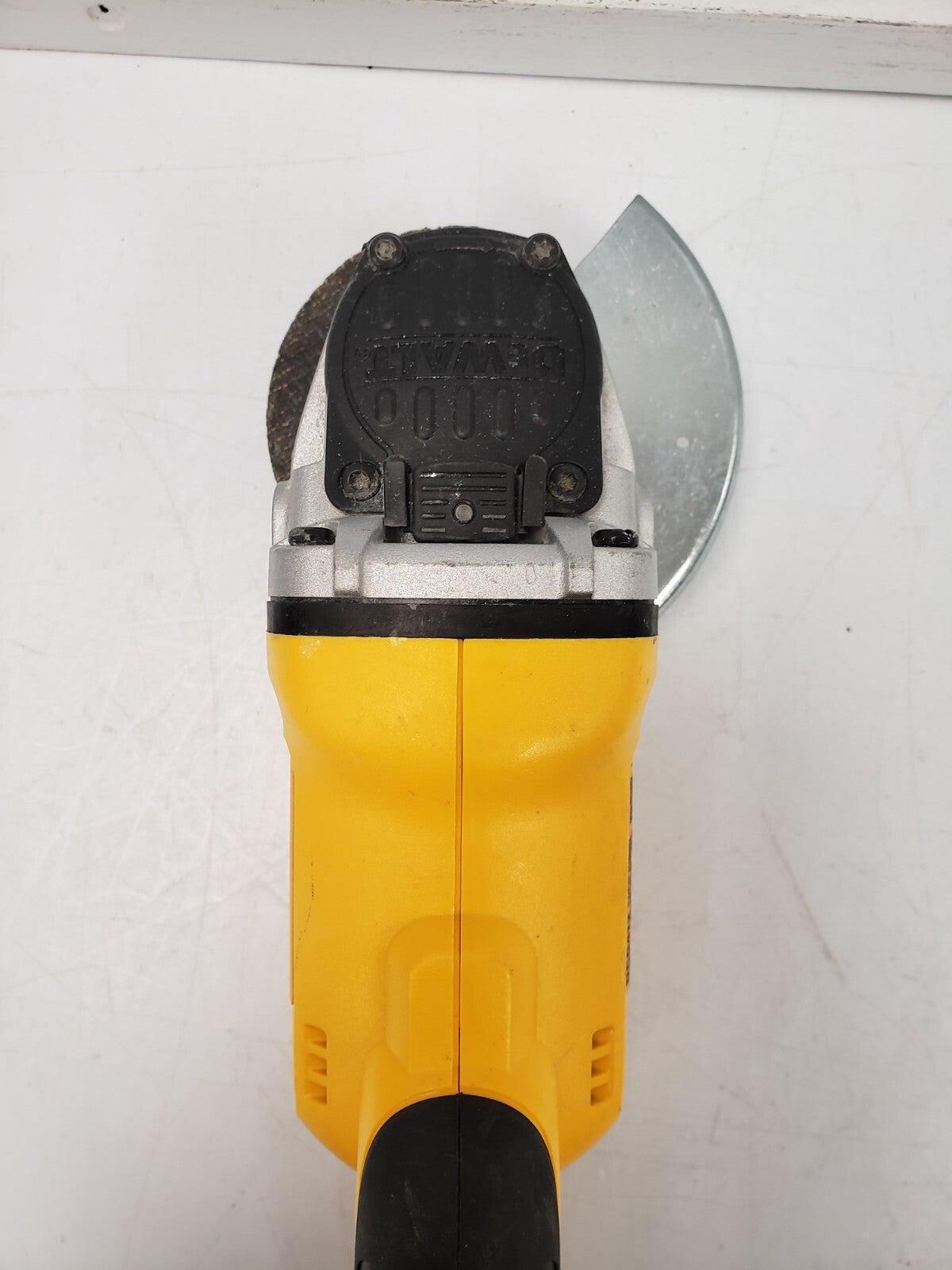 DEWALT DCG412 20V MAX Cordless Angle Grinder (Tool Only) - Powerful Cutting & Grinding for Metal, Wood & Concrete - Ideal for DIY Projects & Professional Construction Work