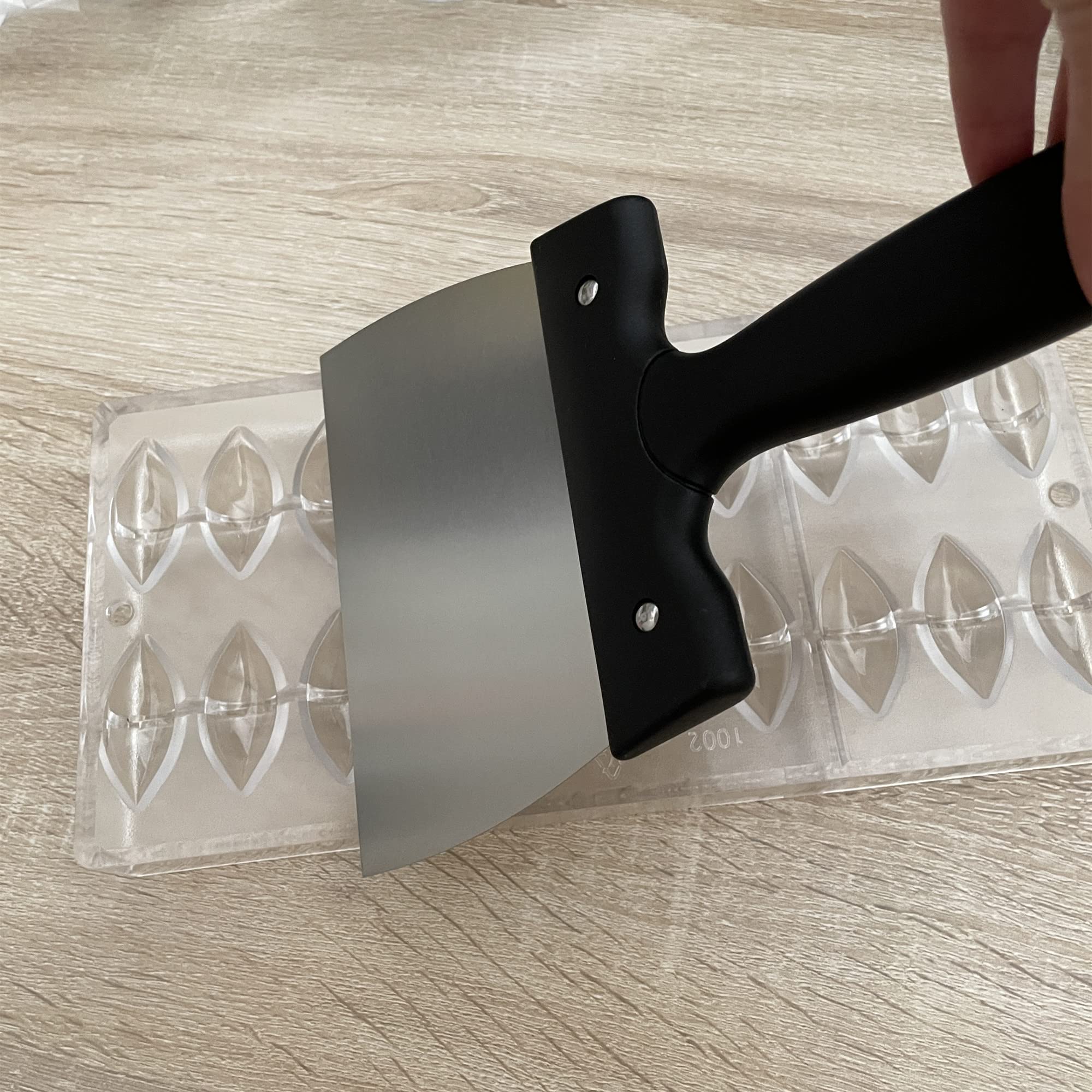 Premium Stainless Steel Chocolate Coating Spatula & Dough Scraper - Small Size for Baking, Cake Decorating & Candy Making - Ideal for Home Bakers & Professional Chefs