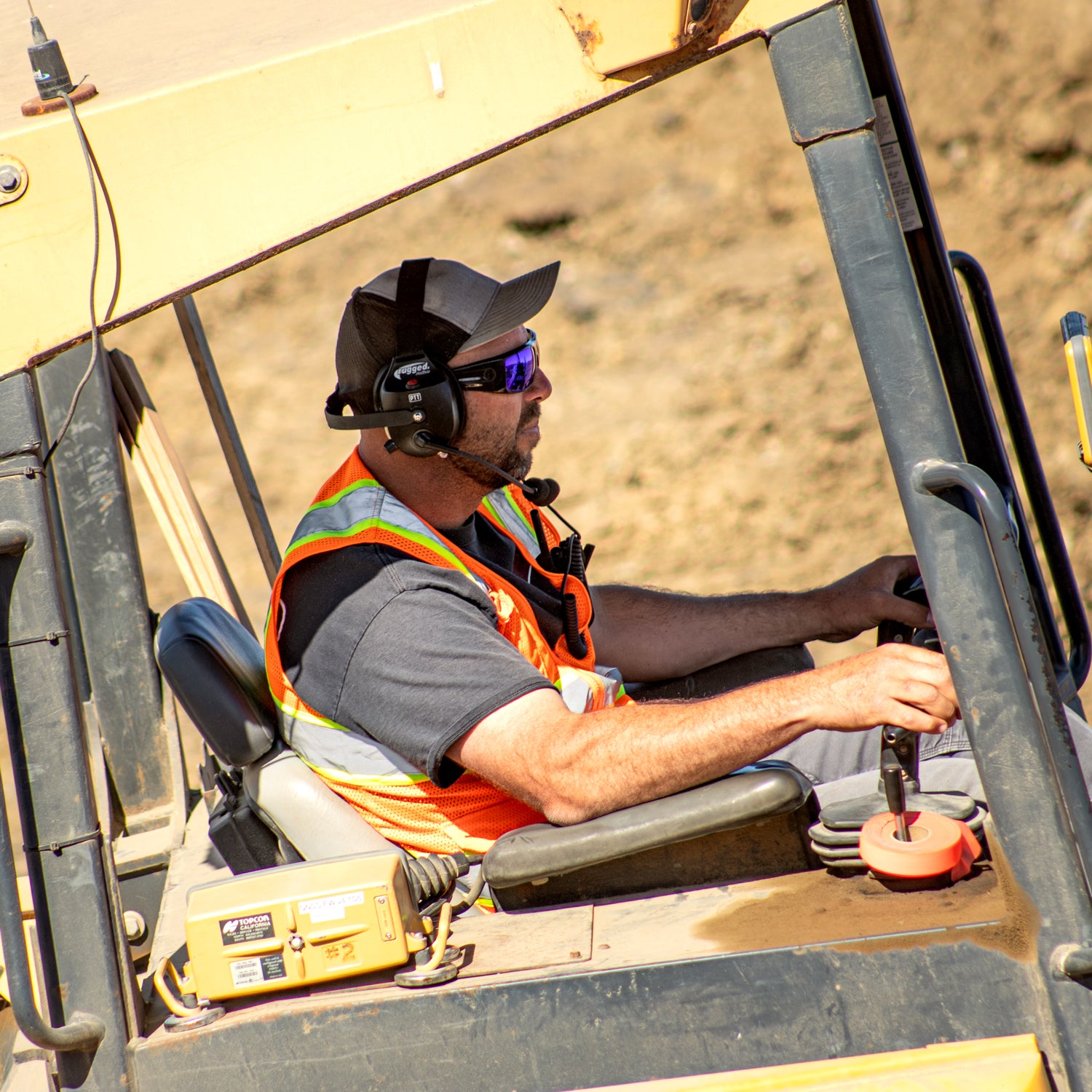 RW H52 Behind the Head (BTH) Bluetooth Headset for Two-Way Radios - Wireless Communication for Construction, Security & Outdoor Activities