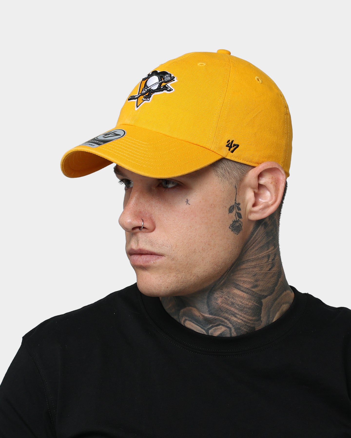 47 Brand Pittsburgh Penguins Clean Up Strapback Gold Adjustable Baseball Cap - Perfect for Hockey Fans, Sports Events & Casual Wear