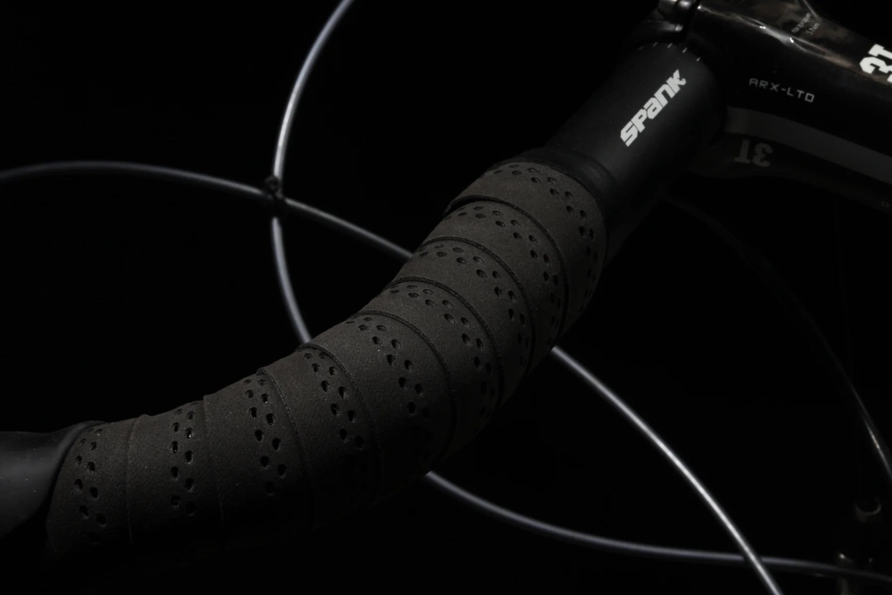 Premium Spank Wing Gravel Drop Bar Tape with Gel Padding & Plug Kit - Comfortable Bike Handlebar Grip for Road Cycling, Mountain Biking & Commuting