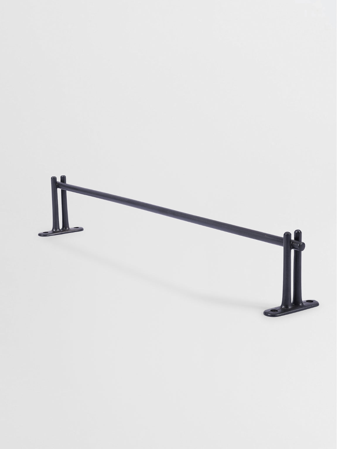 18 Inch Towel Bar - Forme No.16 - Perfect for Bathroom and Kitchen Organization