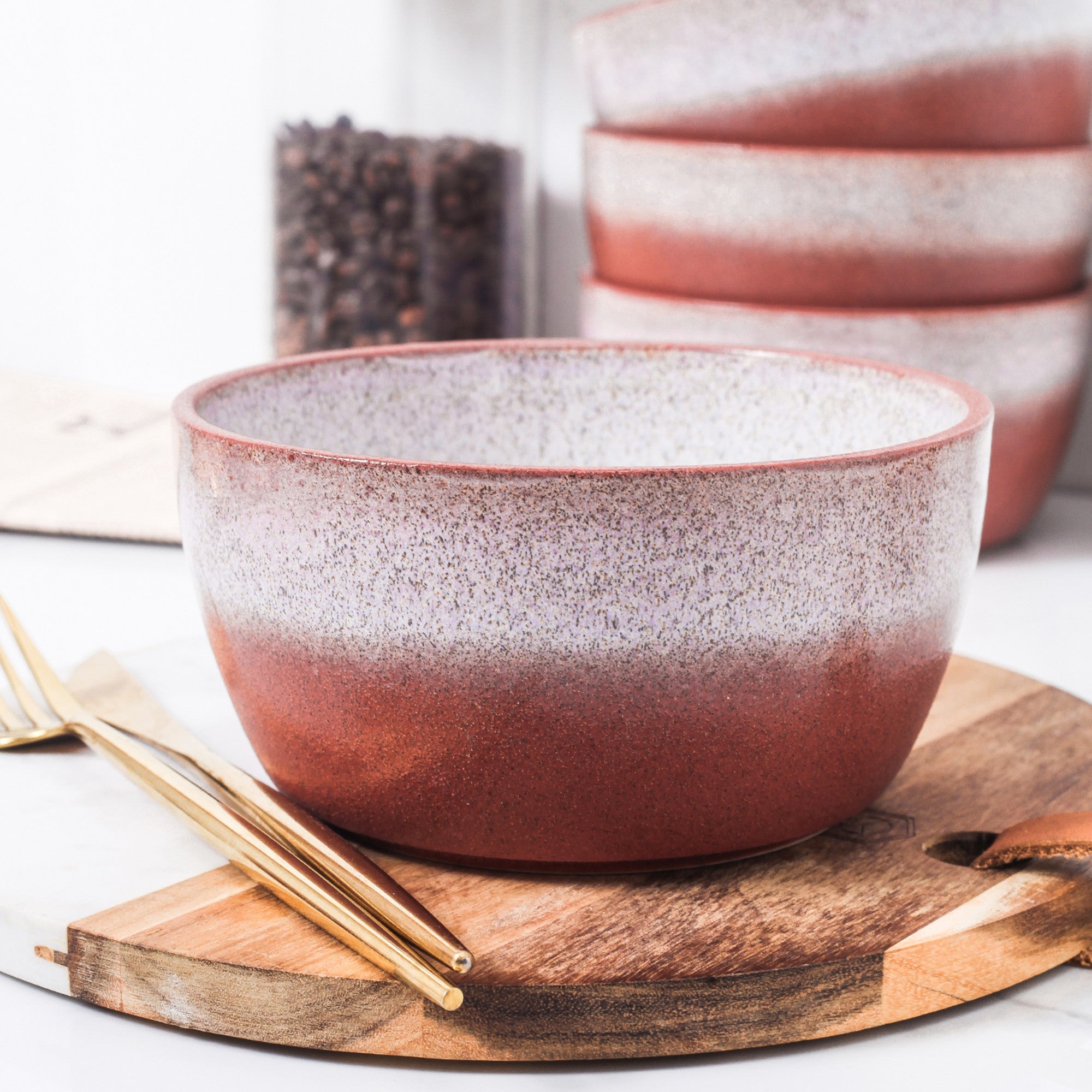 Vince Stoneware Bowl - Red Ceramic Serving Bowl for Soup, Salad, Pasta | Microwave & Dishwasher Safe | Perfect for Dining, Entertaining & Kitchen Decor