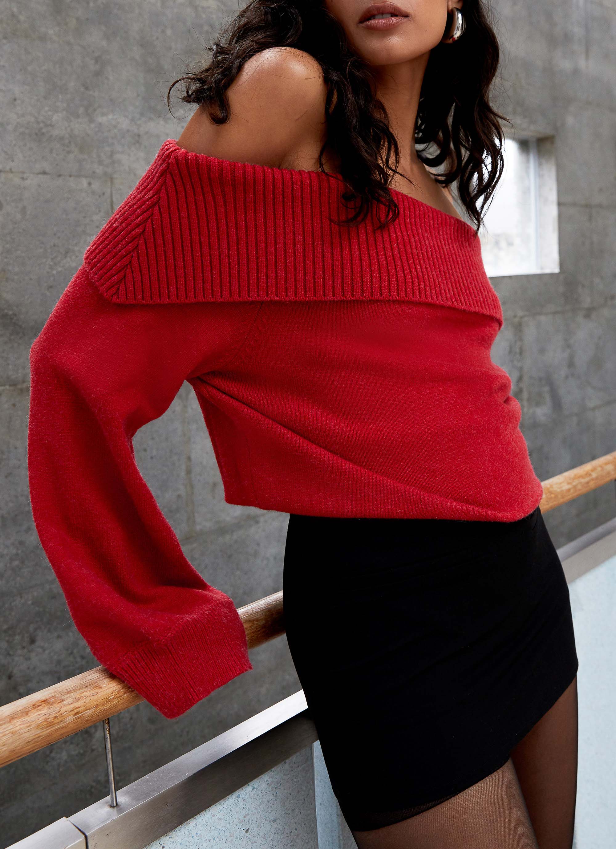 Bardot Women's Knit Long Sleeve T-Shirt - Soft Stretch Casual Top in Cherry Red | Perfect for Fall Layering, Office Wear & Date Nights