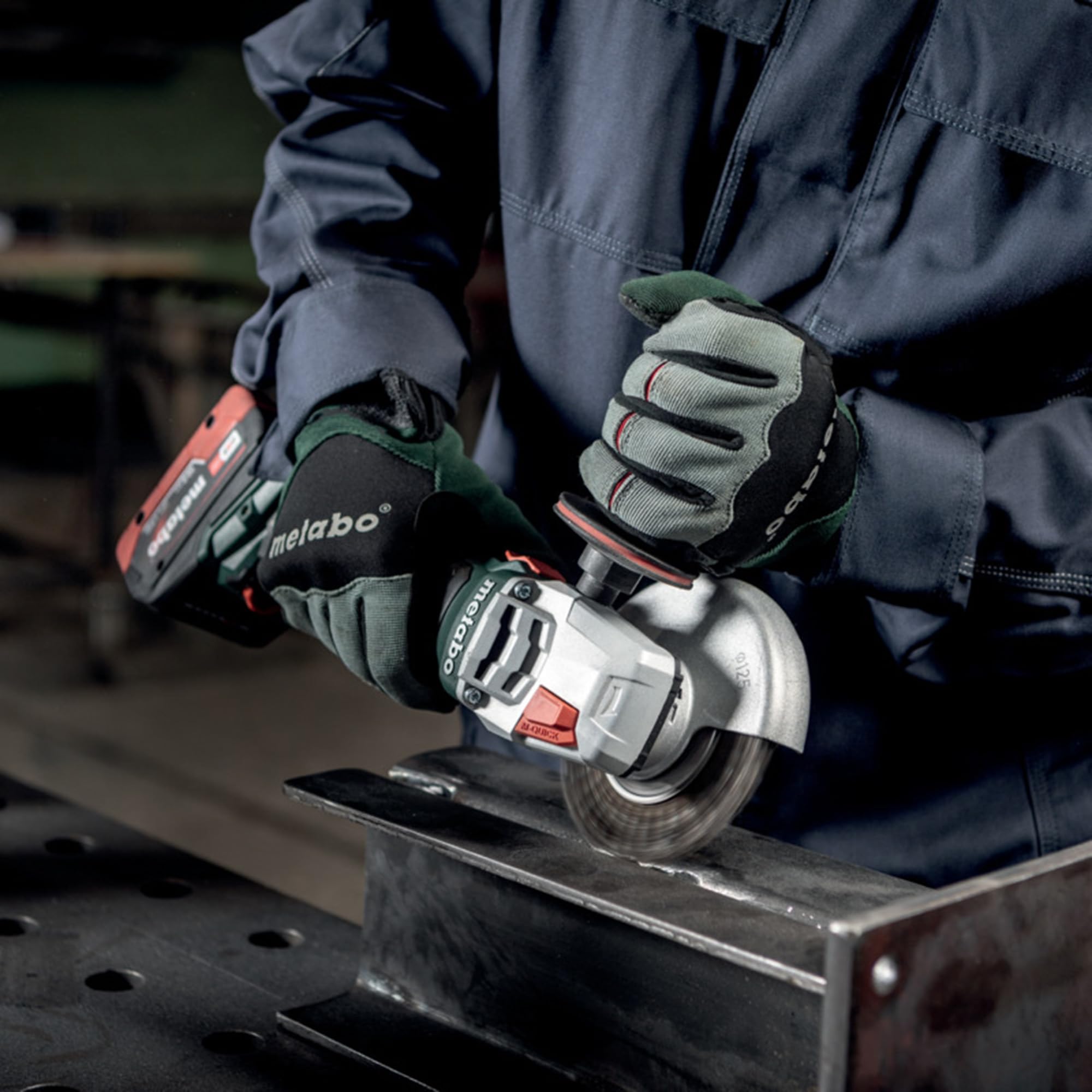 Metabo 18V Cordless 6-Inch Angle Grinder Kit with (2) 18V 5.5Ah Batteries & Brushless Motor - Safety Clutch, Brake & Paddle Switch - WPB 18 LT BL 11-150 Quick Kit - Perfect for Metal Cutting, Grinding & DIY Projects
