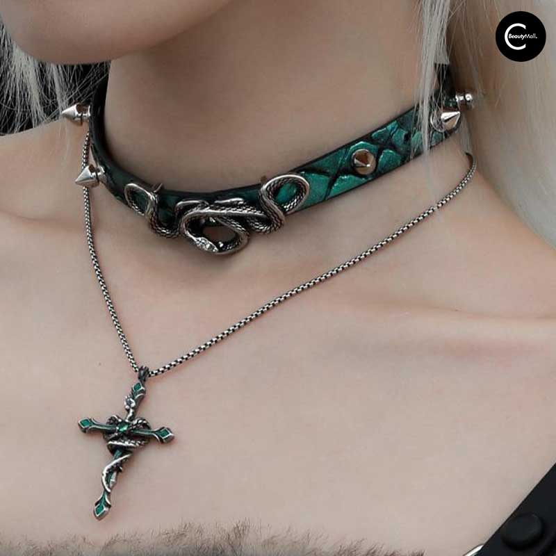 1STXULIE Serpent's Kiss Leather Choker - Gothic Punk Choker Necklace for Women, Adjustable Black Leather Choker with Snake Charm - Perfect for Halloween, Cosplay, and Alternative Fashion