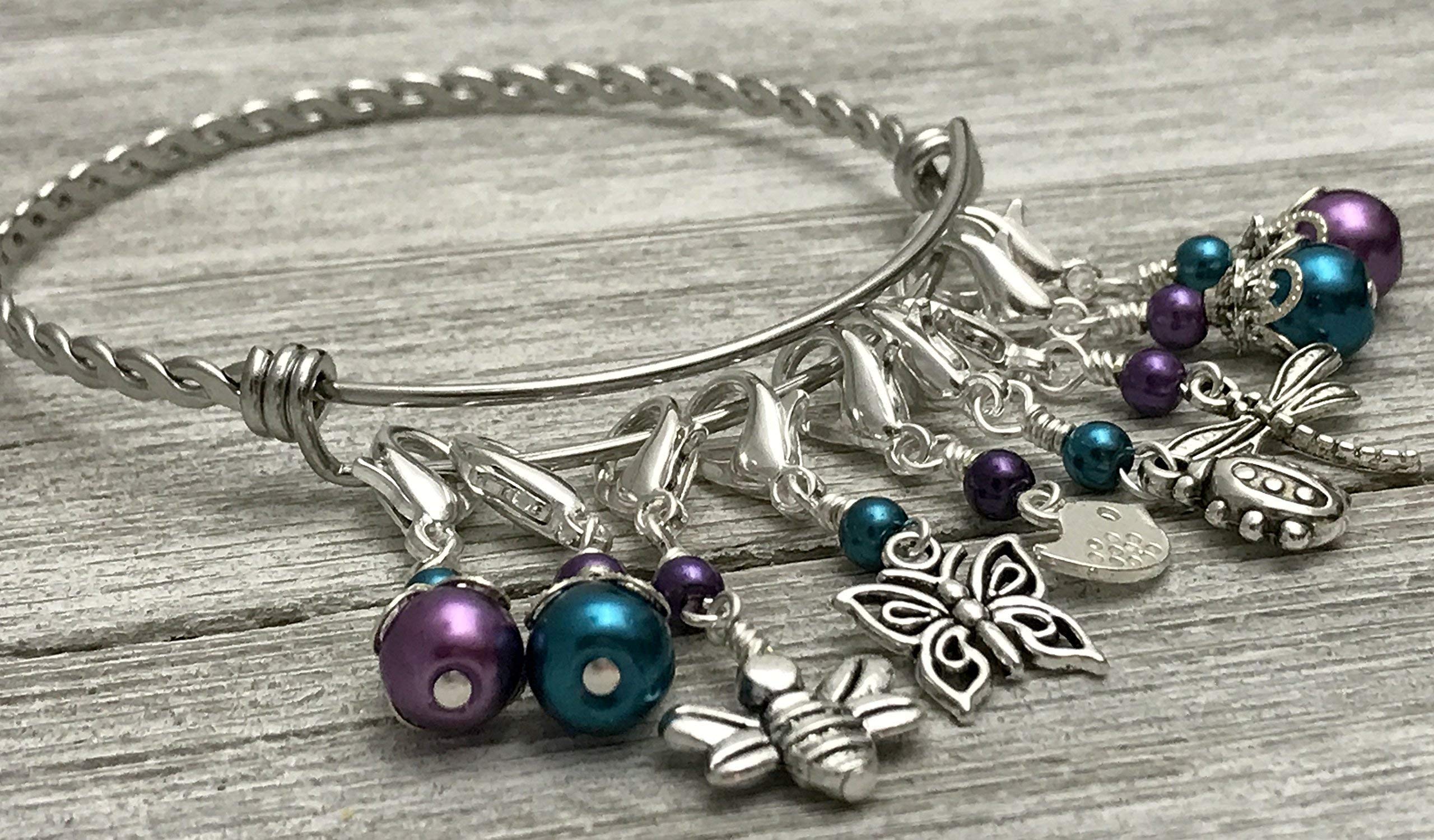 9-Piece Stitch Marker Charm Bracelet for Knitting & Crochet - Summer Friends Design | Perfect for Yarn Crafts, DIY Projects & Gift Giving
