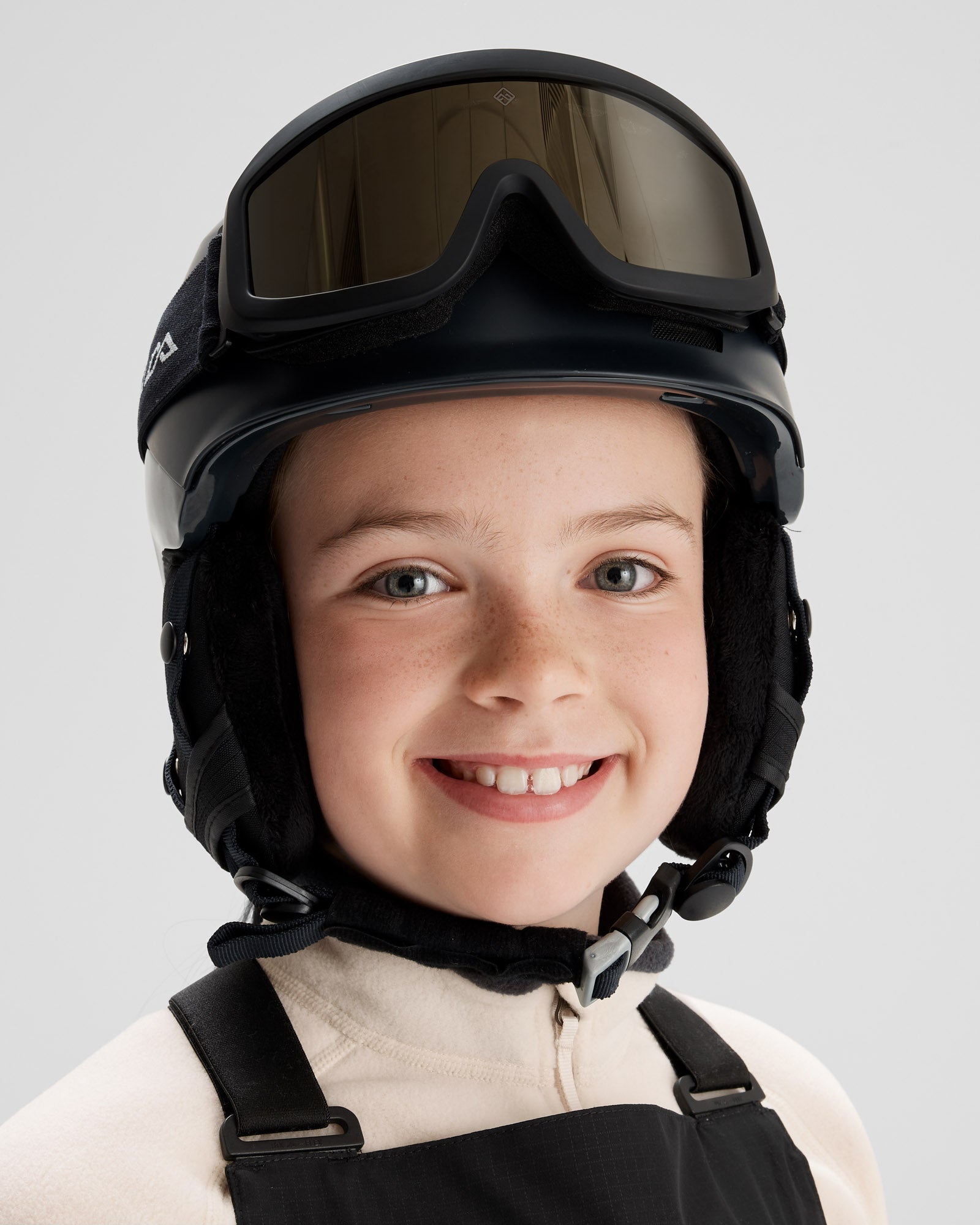 PWDR Days Kids Snow Goggles - Black Stingray Style for Boys & Girls - UV Protection Winter Sports Eyewear for Skiing, Snowboarding & Outdoor Adventures