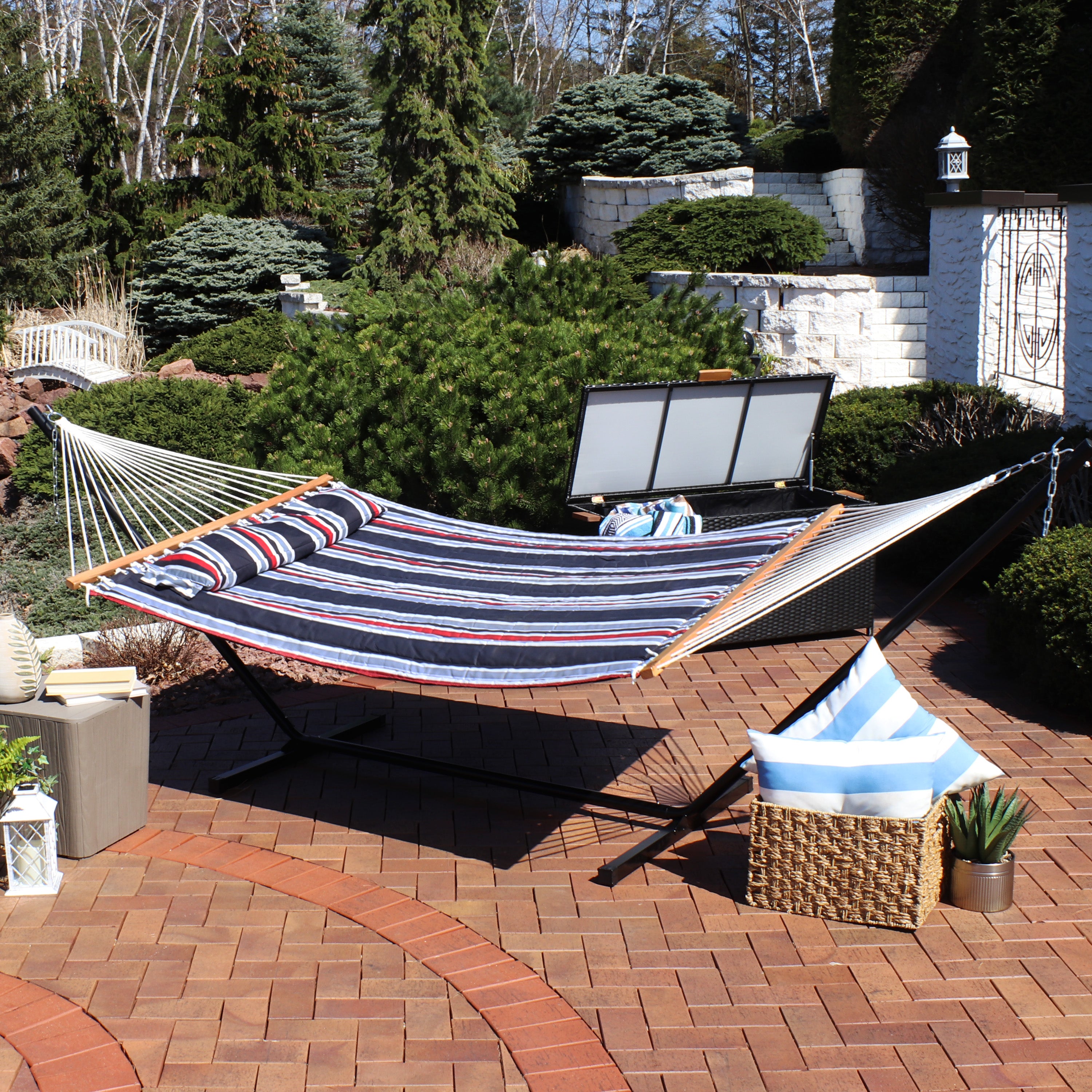 Sunnydaze 2-Person Freestanding Quilted Fabric Hammock with Stand - Perfect for Backyard, Patio, and Outdoor Relaxation