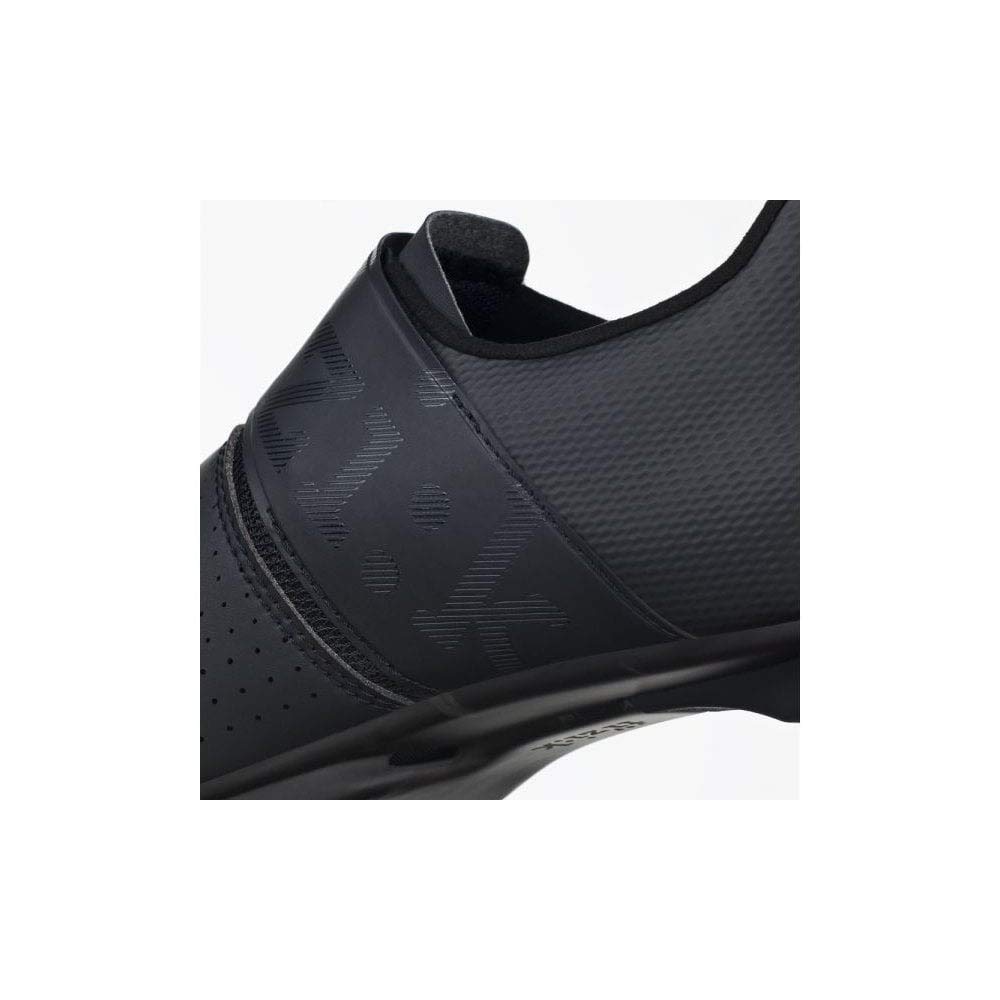 Fizik Men's Cycling Sneakers - Lightweight Road Bike Shoes for Performance & Comfort - Perfect for Commuting, Training & Indoor Cycling
