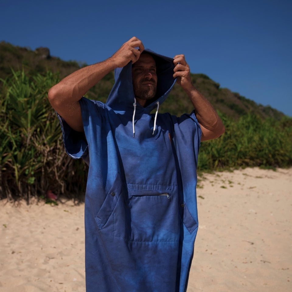 Quick-Dry Indigo Changing Beach Poncho for Women & Men - Waterproof Swim Cover Up with Pockets - Perfect for Swimming, Surfing, and Outdoor Activities