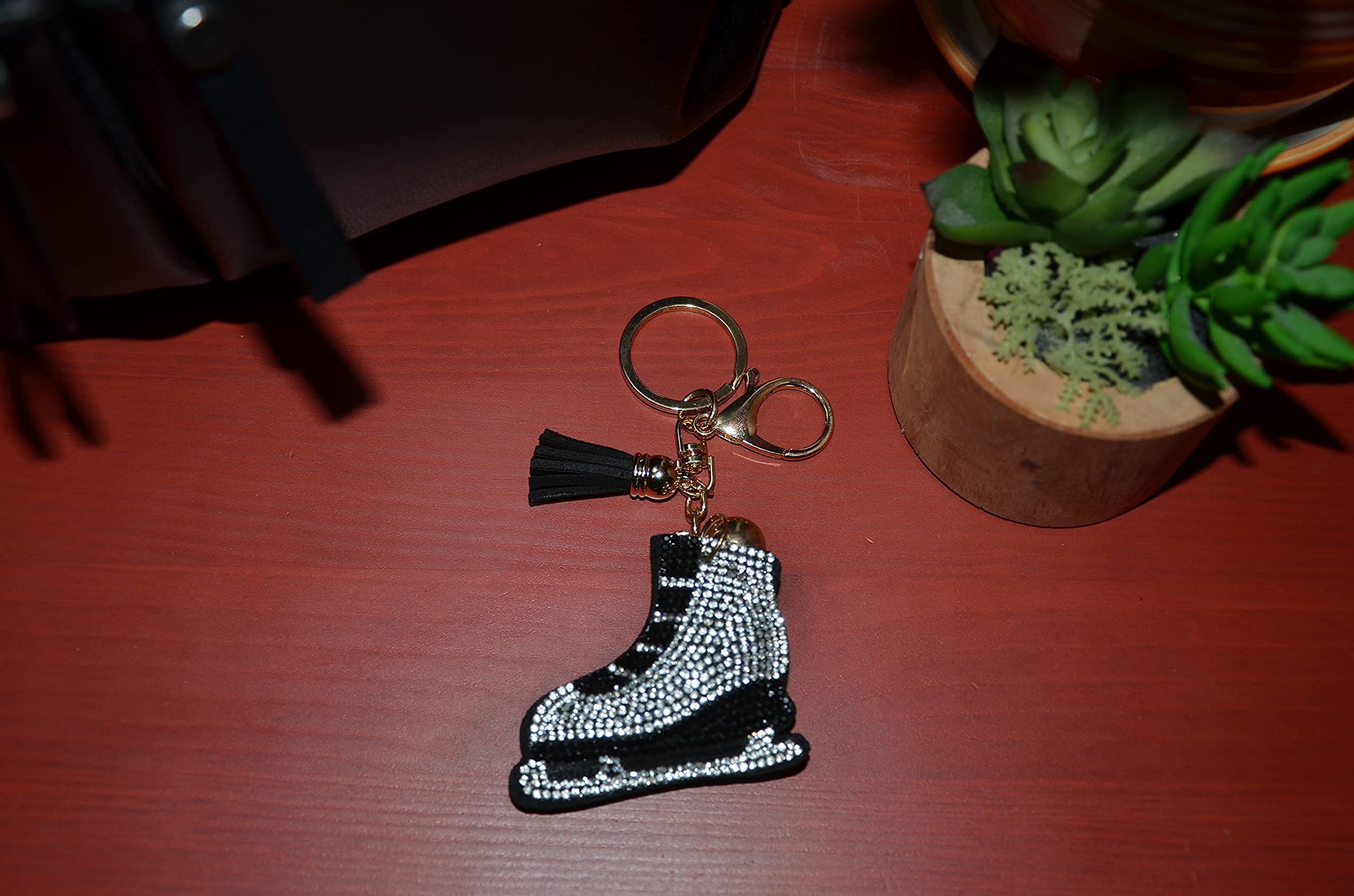Sparkling Rhinestone Keychain for Women - Elegant Bling Car Keys Accessory, Cute Purse Charm Gift for Handbags | Perfect for Everyday Use, Party Favors & Gift Giving