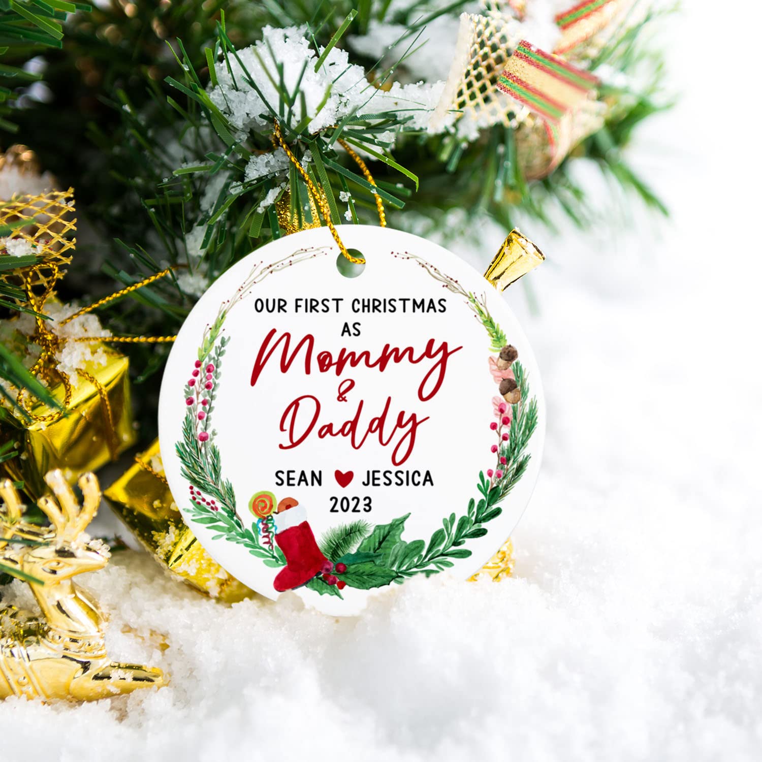 Personalized Our First Christmas as Mommy and Daddy Ornament 2025 - Custom New Parents Christmas Tree Decoration for Couples & Baby's First Xmas - Perfect for Holiday Gifts, Family Tree Decor, and New Parent Celebrations