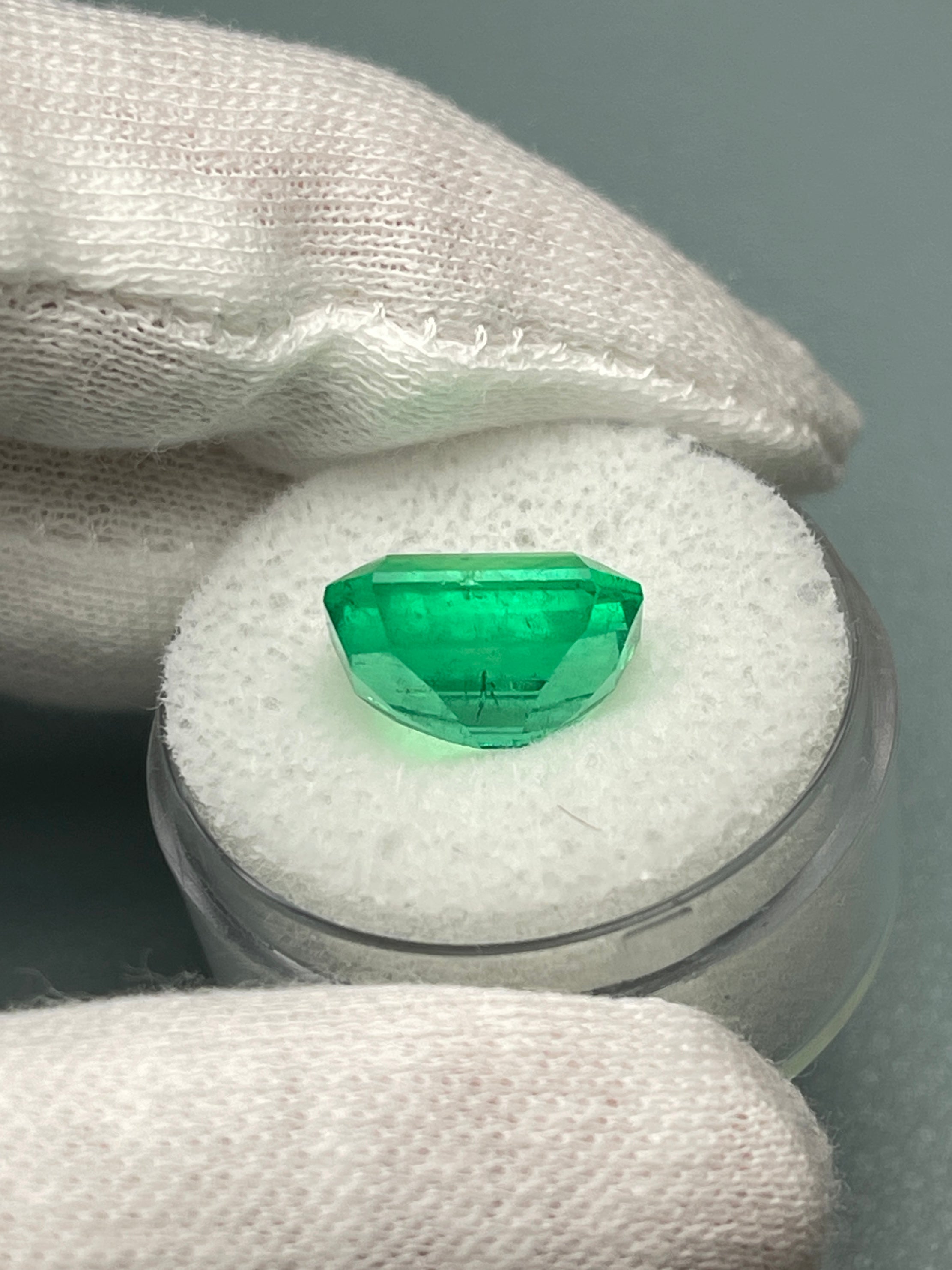 5.71 Carat 12x9mm Vivid Muzo Green Natural Loose Colombian Emerald - Classic Emerald Cut Gemstone for Jewelry Making, Engagement Rings & Luxury Gifts