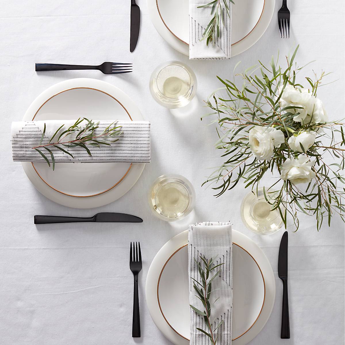 Colebrook Onyx 5-Piece Dinnerware Set - Elegant Black Stoneware Plates, Bowls & Mugs for Formal Dining, Restaurant, or Home Entertaining