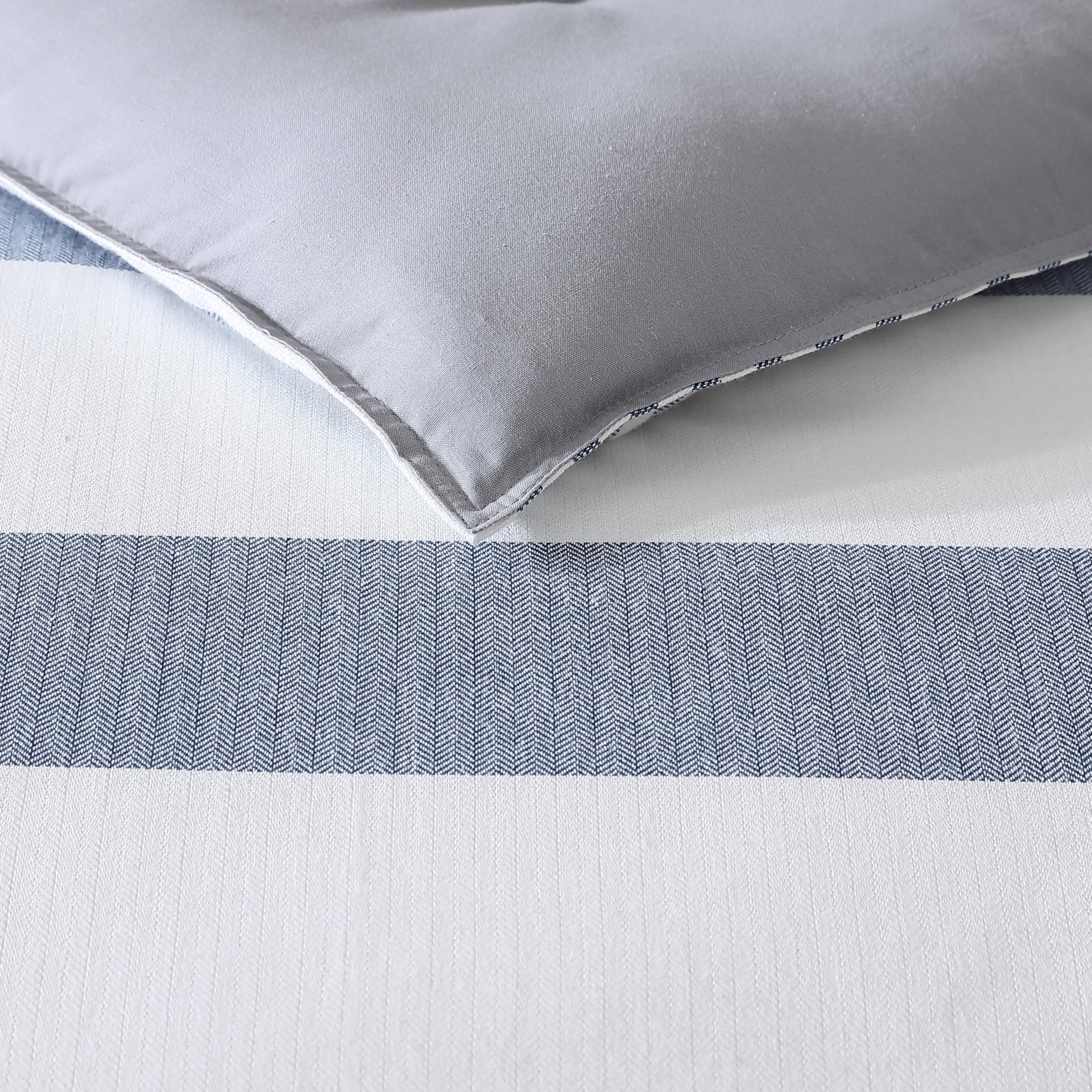 Nautica Queen Comforter Set - 100% Cotton Reversible Bedding with Matching Shams | Mediterranean Style All-Season Luxury Bedding for Master Bedroom & Guest Room (Fairwater Blue, Queen Size)