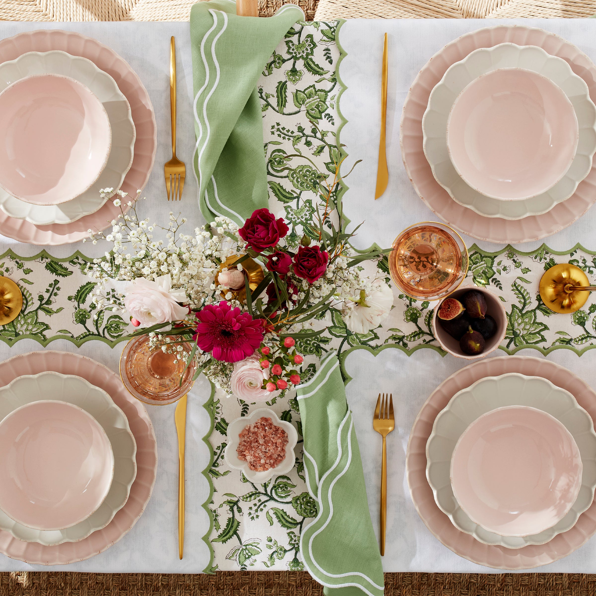 French Perle Scallop 12-Piece Dinnerware Set - Elegant Bone China Tableware for Formal Dining, Wedding Registry & Special Occasions