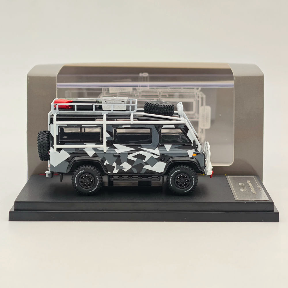1:64 Scale Land Rover Defender Van Diecast Model Car - Miniature Collectible Toy for Adults & Kids - Perfect for Hobbyists, Display & Gift Giving - Ideal for Home Office Decoration, Car Enthusiast Collections & Birthday Presents