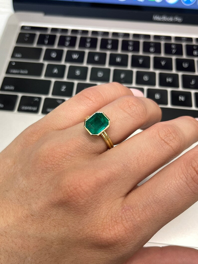 3.20ct AAA Muzo Emerald 18K Gold Double Shank Solitaire Bezel Ring for Women - Elegant Green Gemstone Engagement & Anniversary Jewelry Gift for Her - Perfect for Weddings, Proposals & Special Occasions