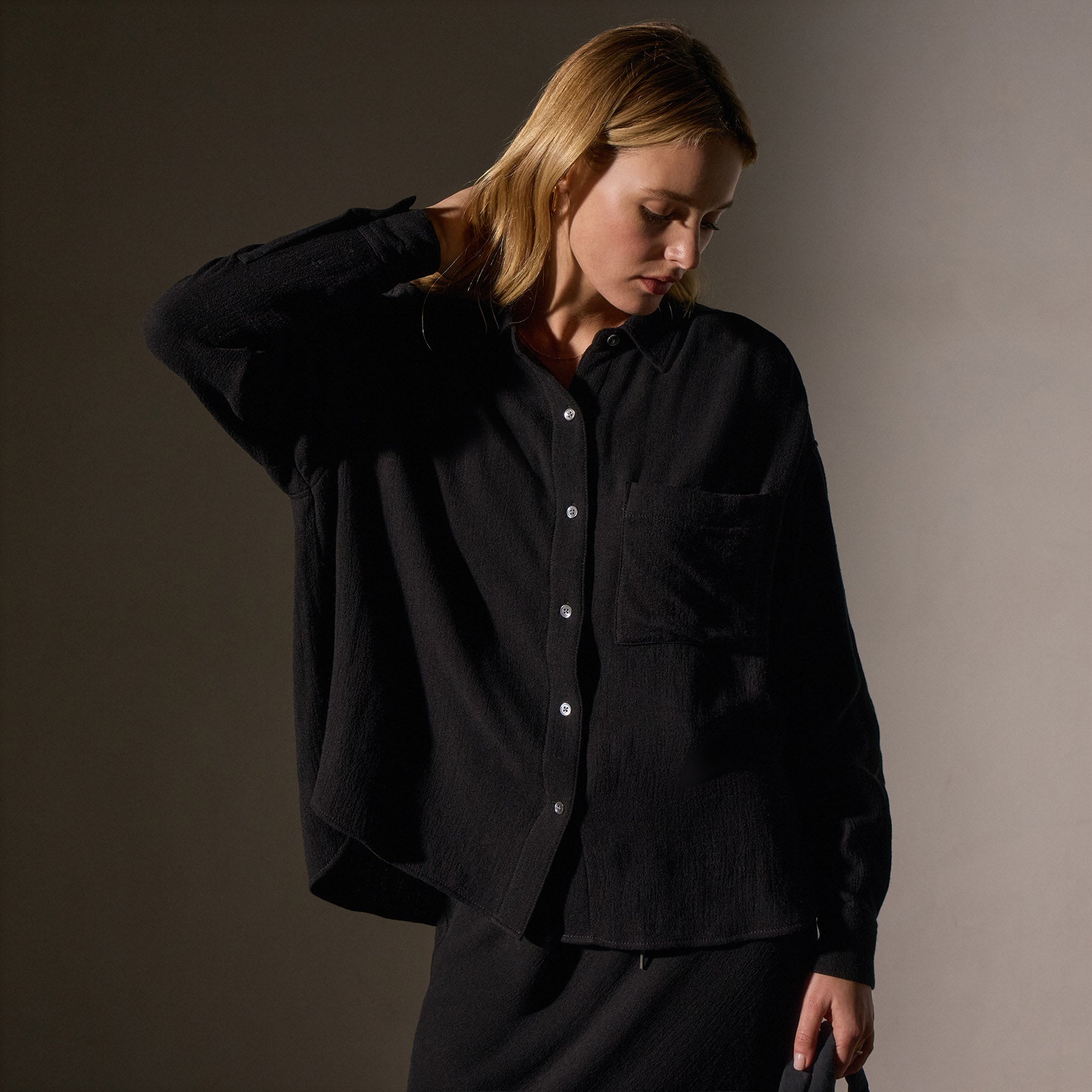 Premium Relaxed Wool Blend Shirt for Men - Soft & Comfortable Black Button Down Casual Shirt - Perfect for Office, Travel & Weekend Outings