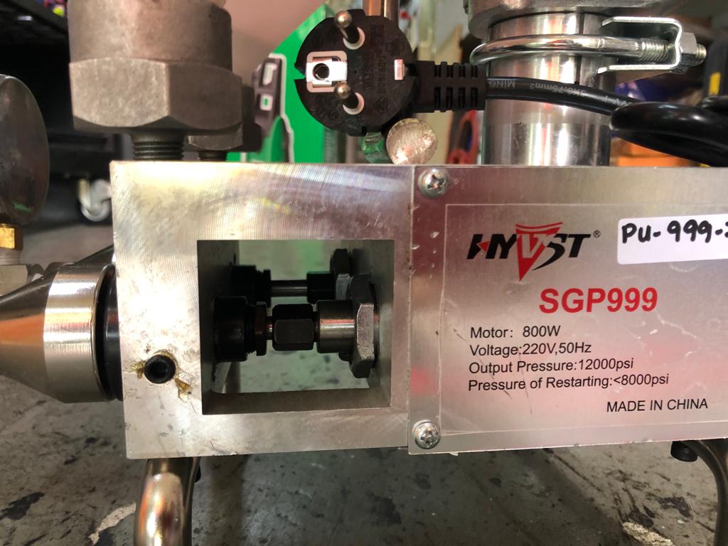 900W High-Pressure Pump 240V/50Hz - 2 Component System (Model PU 999 2) for Car Washing, Industrial Cleaning & Water Transfer