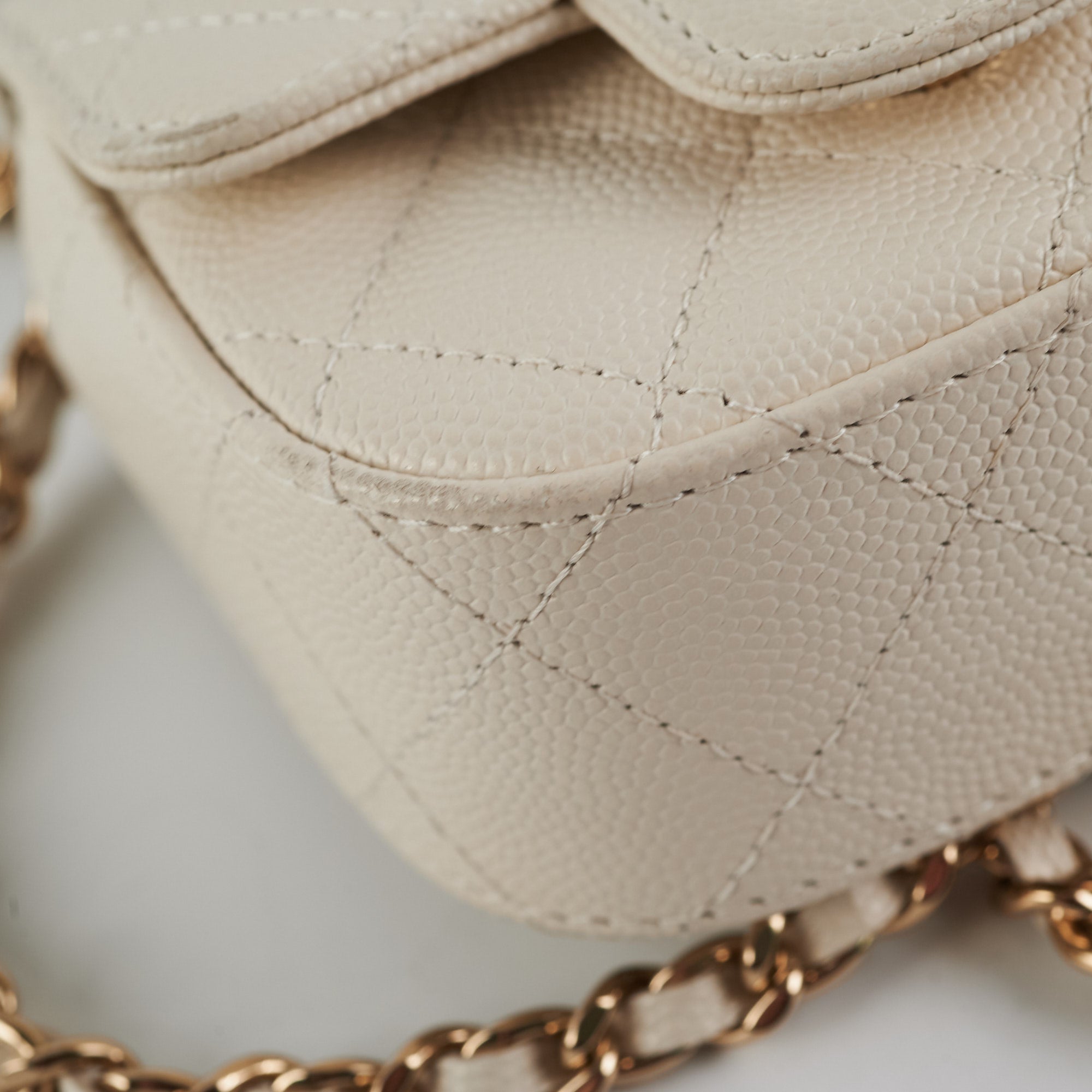 Chanel Caviar Quilted Micro Bag in White - Luxury Mini Crossbody Purse for Women, Perfect for Evening Parties & Special Occasions