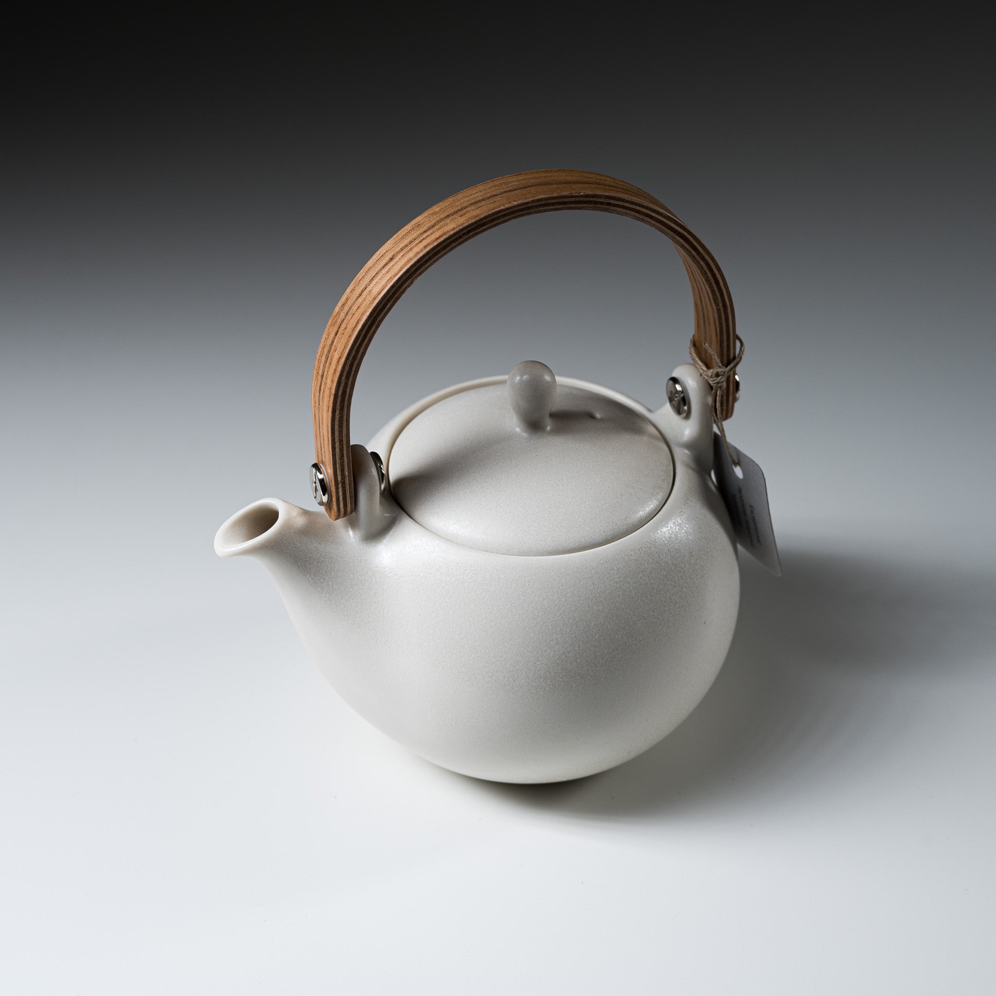 Premium Yui Wooden Handle Teapot - 330ml White Ceramic Japanese Tea Pot for Green Tea, Herbal Tea & Matcha | Perfect for Home, Office & Tea Ceremonies