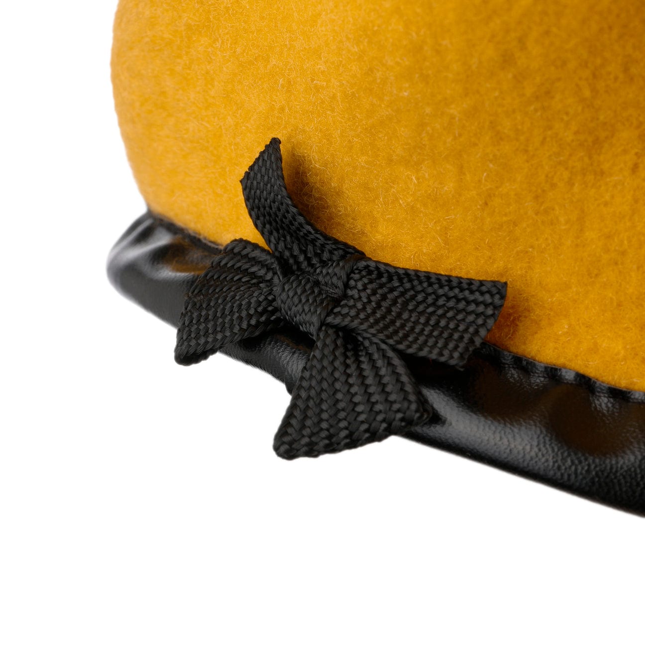 Kangol Monty Beret - Classic Wool Beret Hat for Men & Women | Stylish & Comfortable for Everyday Wear, Fashion Outfits & Cold Weather