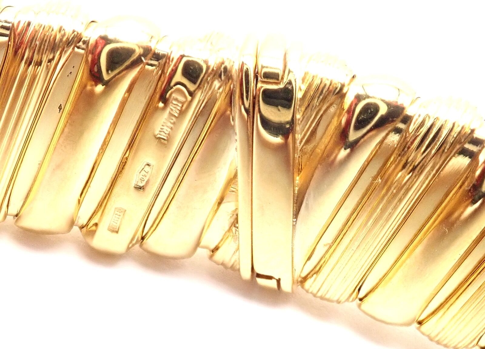 Authentic Bvlgari Bulgari Tubogas 18k Yellow Gold Choker Necklace - Luxury Italian Jewelry for Women, Perfect for Parties & Special Occasions