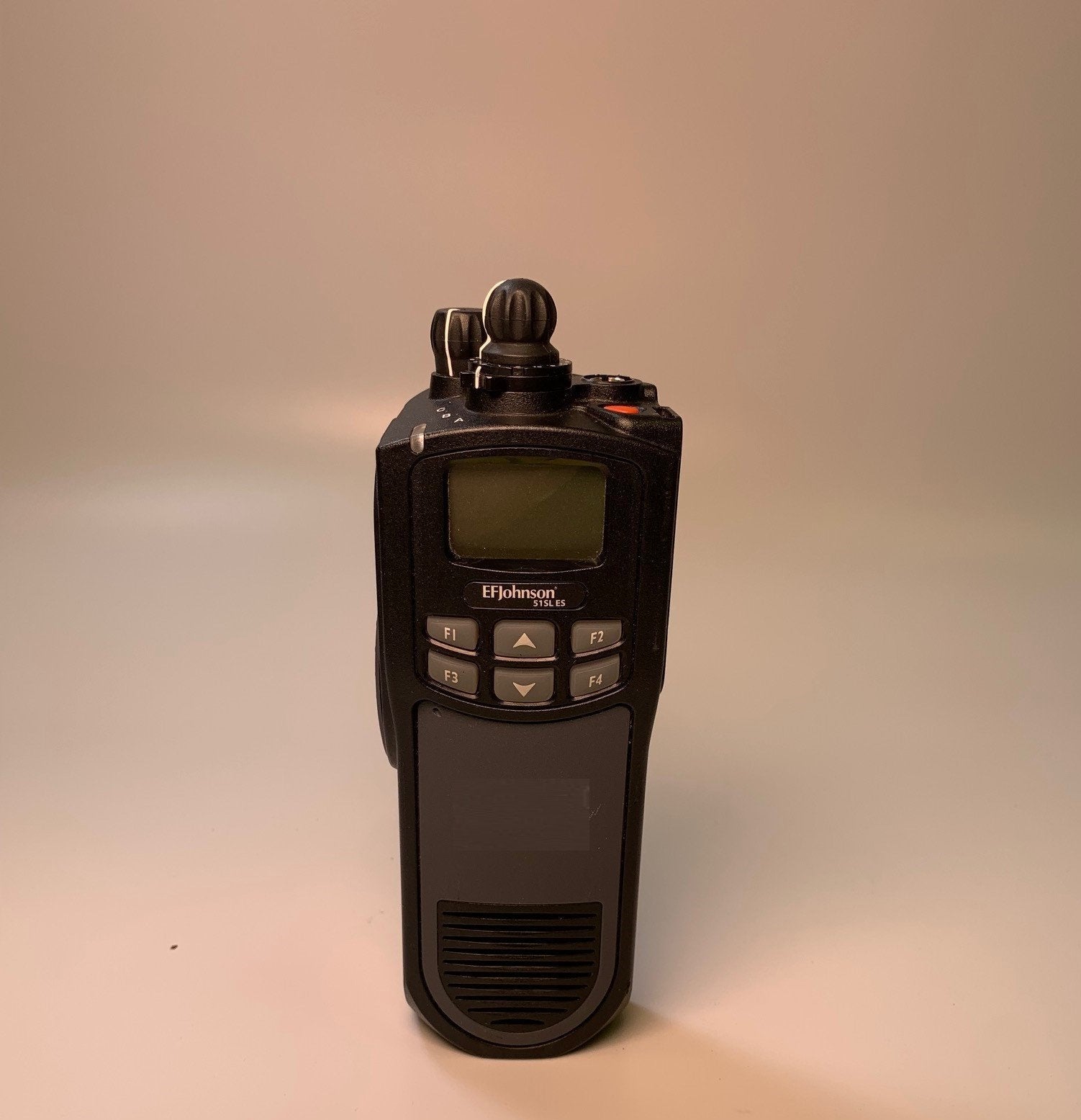 EF Johnson 51SL ES 242 527B 830RA6 700/800 MHz Portable Two-Way Radio - Reliable Communication for Public Safety & Emergency Responders