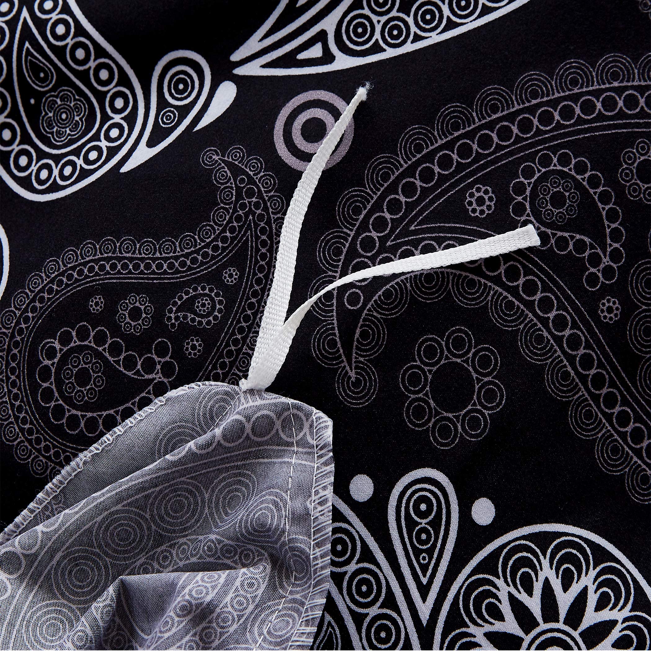 Premium King Size Halloween Duvet Cover Set - Skull Skeleton & Paisley Floral Pattern Luxury Soft Bedding (1 Duvet Cover + 2 Pillowcases) Black - Perfect for Spooky Bedroom Decor & Seasonal Home Styling