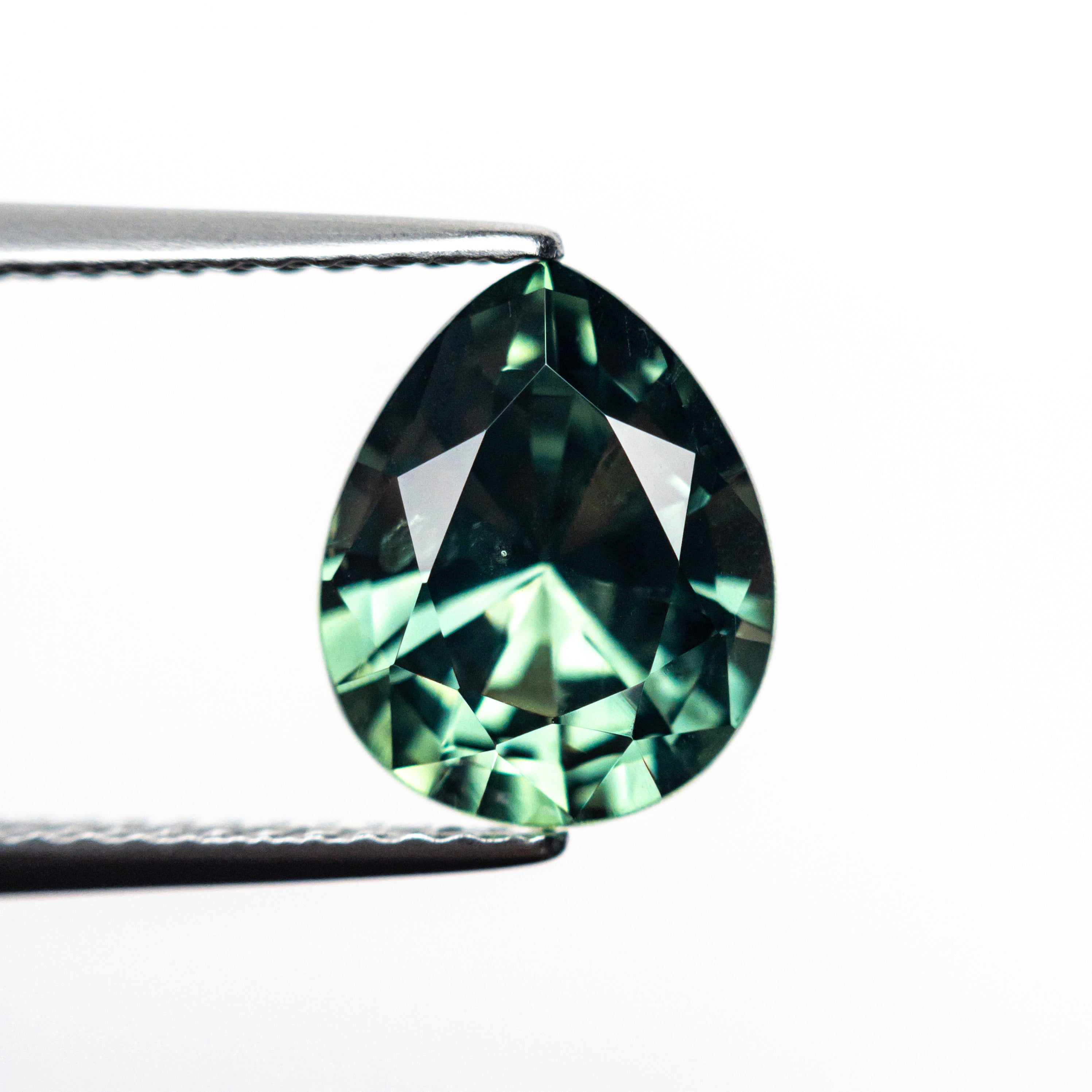 2.86ct Pear Cut Brilliant Blue Sapphire Gemstone - 9.85x8.01x5.16mm Natural Loose Stone for Jewelry Making, Engagement Rings & Luxury Gifts