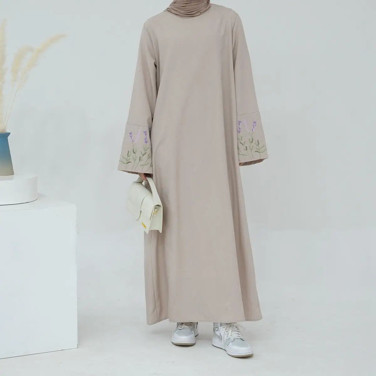 Elegant Floral Embroidery Abaya Dress for Women - Modest Islamic Fashion for Prayer, Eid & Special Occasions