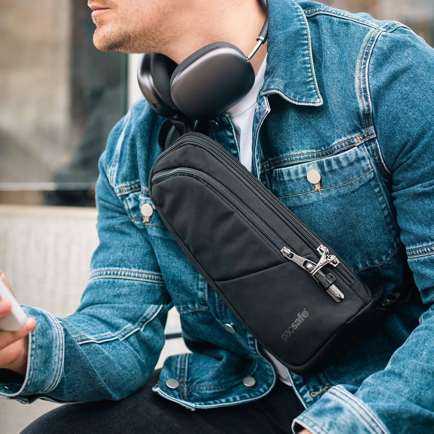 Pacsafe Vibe 150 Anti-Theft Sling Bag - Secure Crossbody Travel Pack for Commuting, Hiking & Urban Exploration