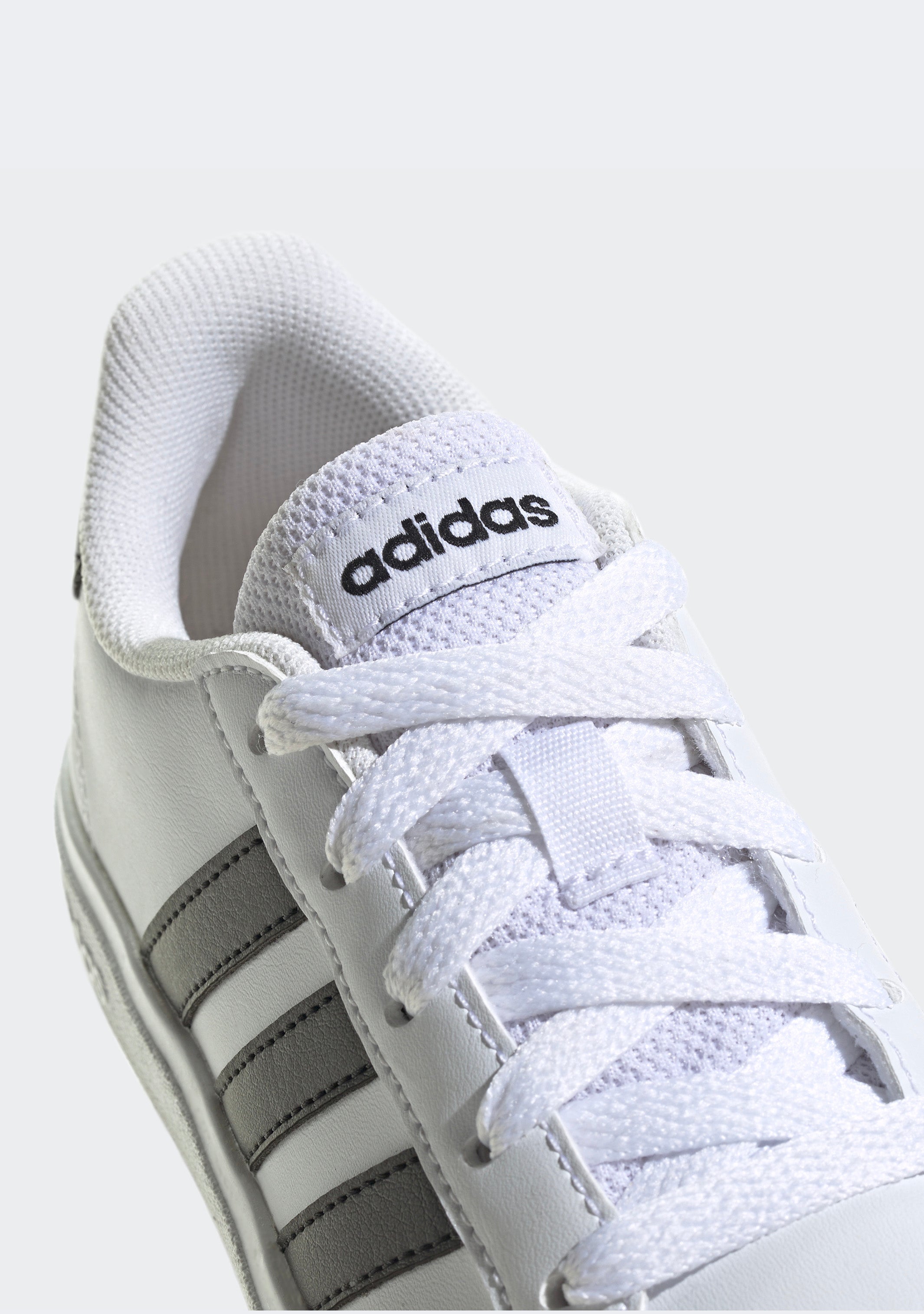 Adidas Kids' Grand Court 2.0 Sneakers - Lightweight Tennis Shoes for Boys & Girls - Comfortable Athletic Footwear for School, Sports & Everyday Play