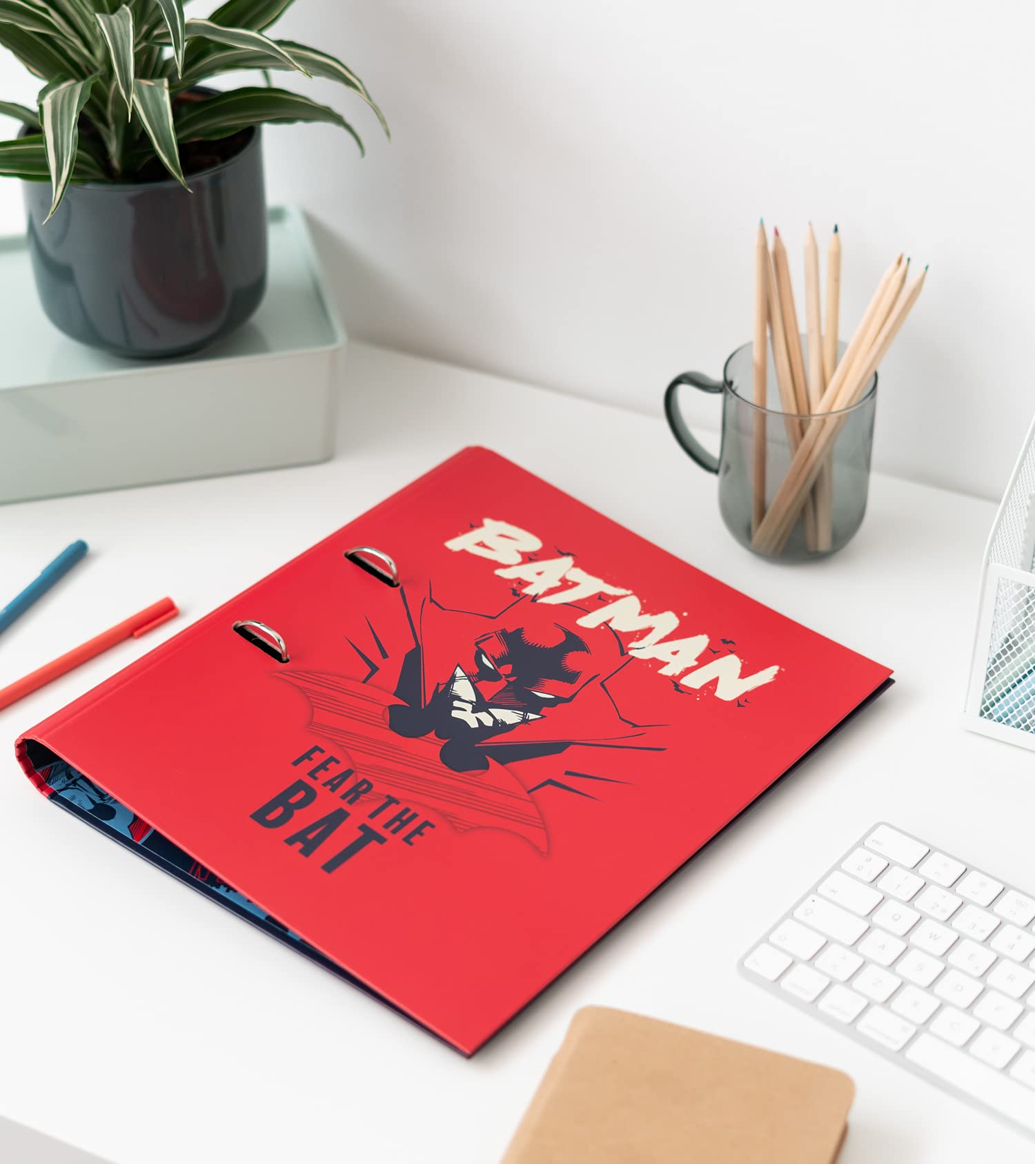 Batman 2 Ring Binder A4 Folder - 10.6 x 12.6 Inches (27 x 32 cm) Red - School Supplies, Office Organization, Comic Book Collectibles Storage