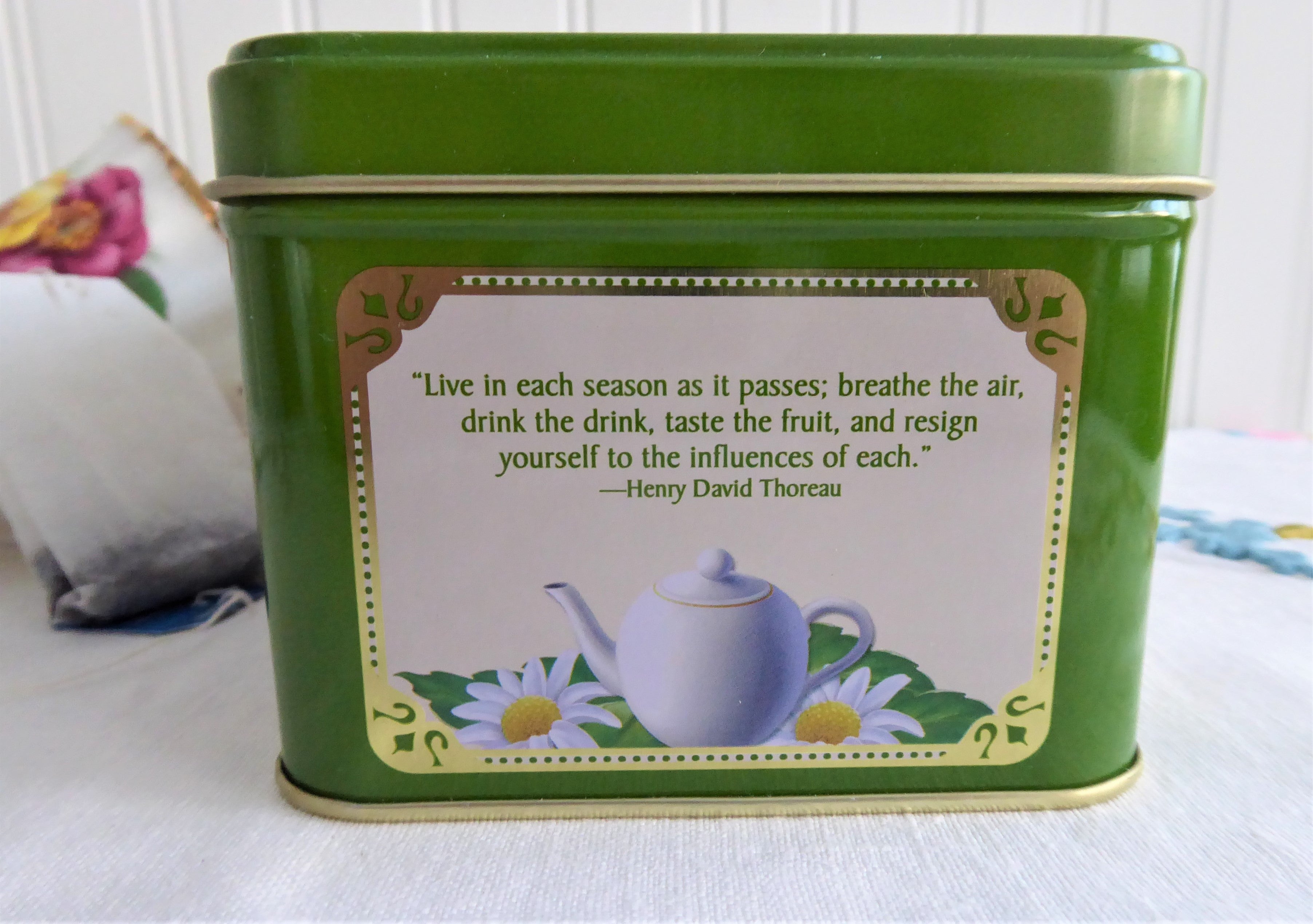 Celestial Seasonings Sleepytime Large Tea Tin with Mint - Herbal Green Tea for Relaxation & Better Sleep - Perfect for Nighttime, Stress Relief & Bedtime Rituals